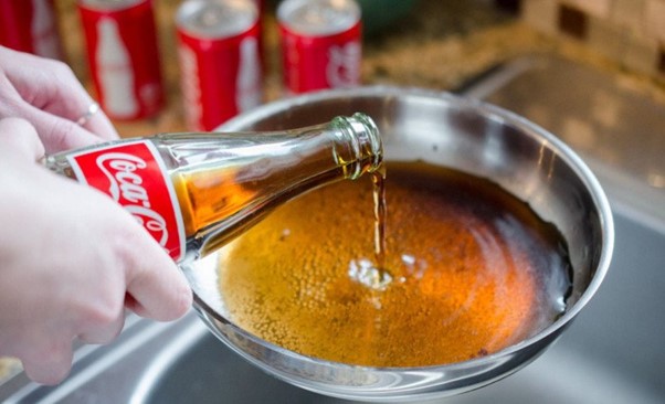 Tuyệt chiêu làm sạch nồi bị cháy sáng ngay như mới - Ảnh 3.