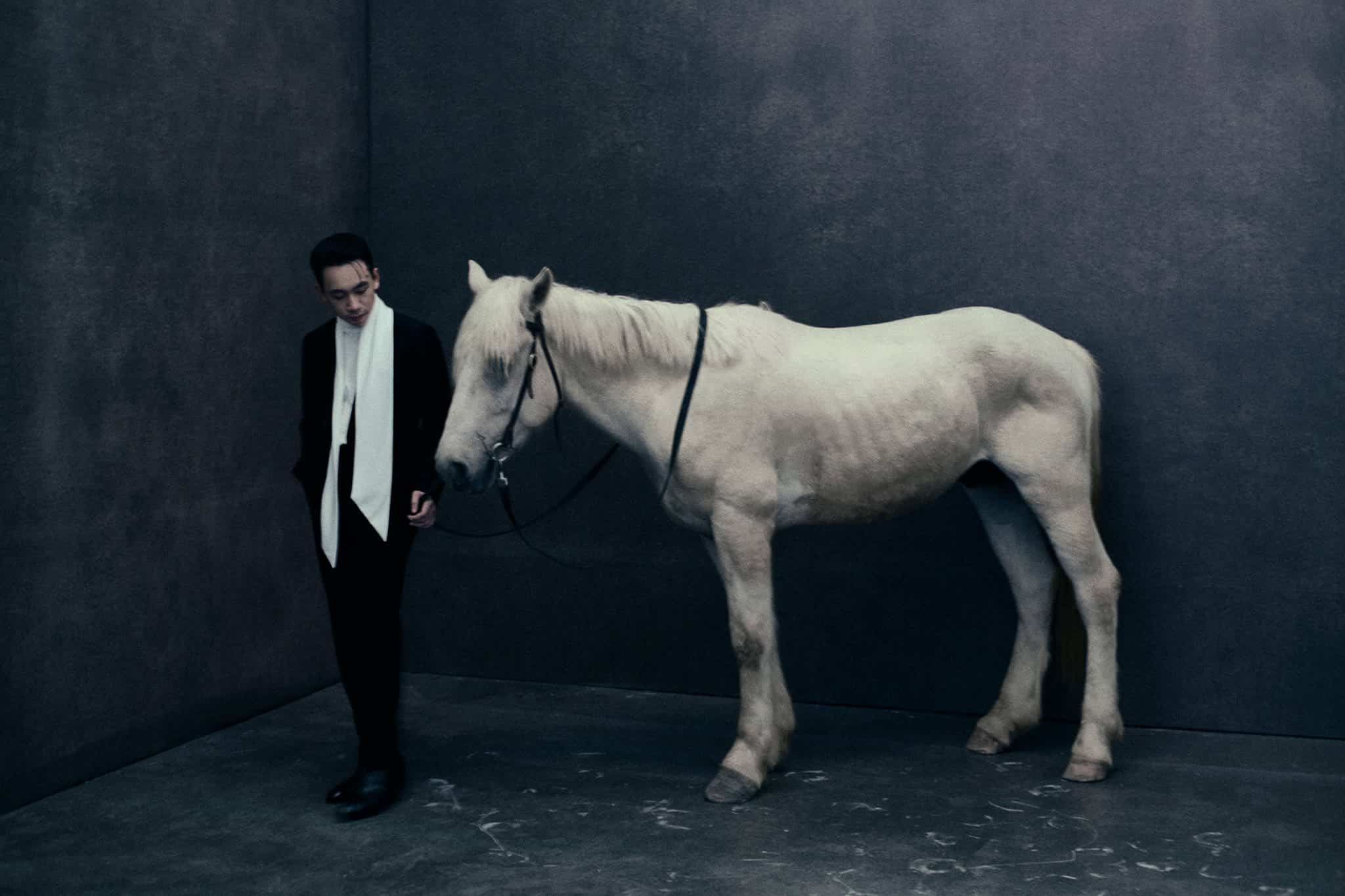 Bí mật sau bộ ảnh cưới độc đáo của Á hậu Phương Nhi và doanh nhân Phạm Nhật Minh Hoàng - Ảnh 2.