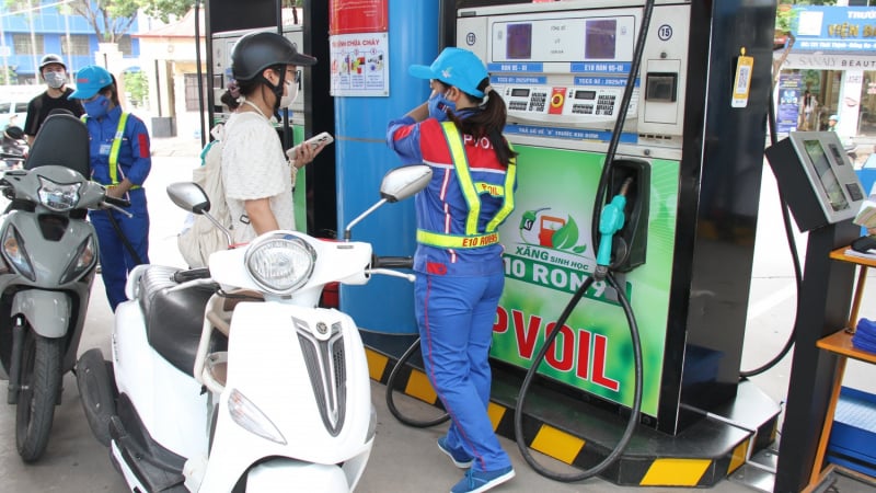 Giá xăng dầu hôm nay 22/1: Giá xăng giảm, giá dầu tăng - Ảnh 1.