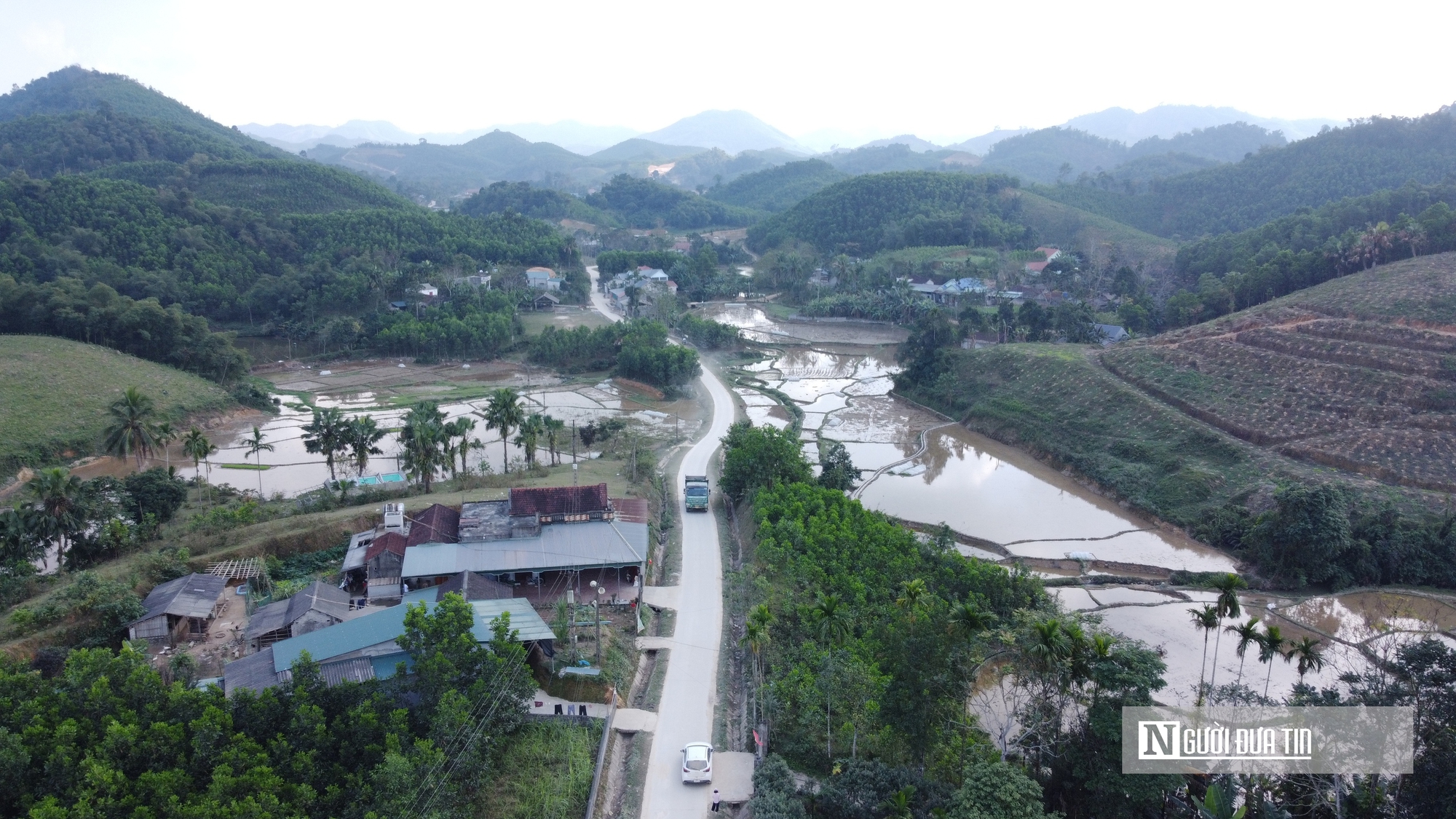 Khi chính sách đến vùng khó (1): “Cả đời người mới thấy đường bê tông về bản”- Ảnh 2. Khi chính sách đến vùng khó (1): “Cả đời người mới thấy đường bê tông về bản”- Ảnh 2.