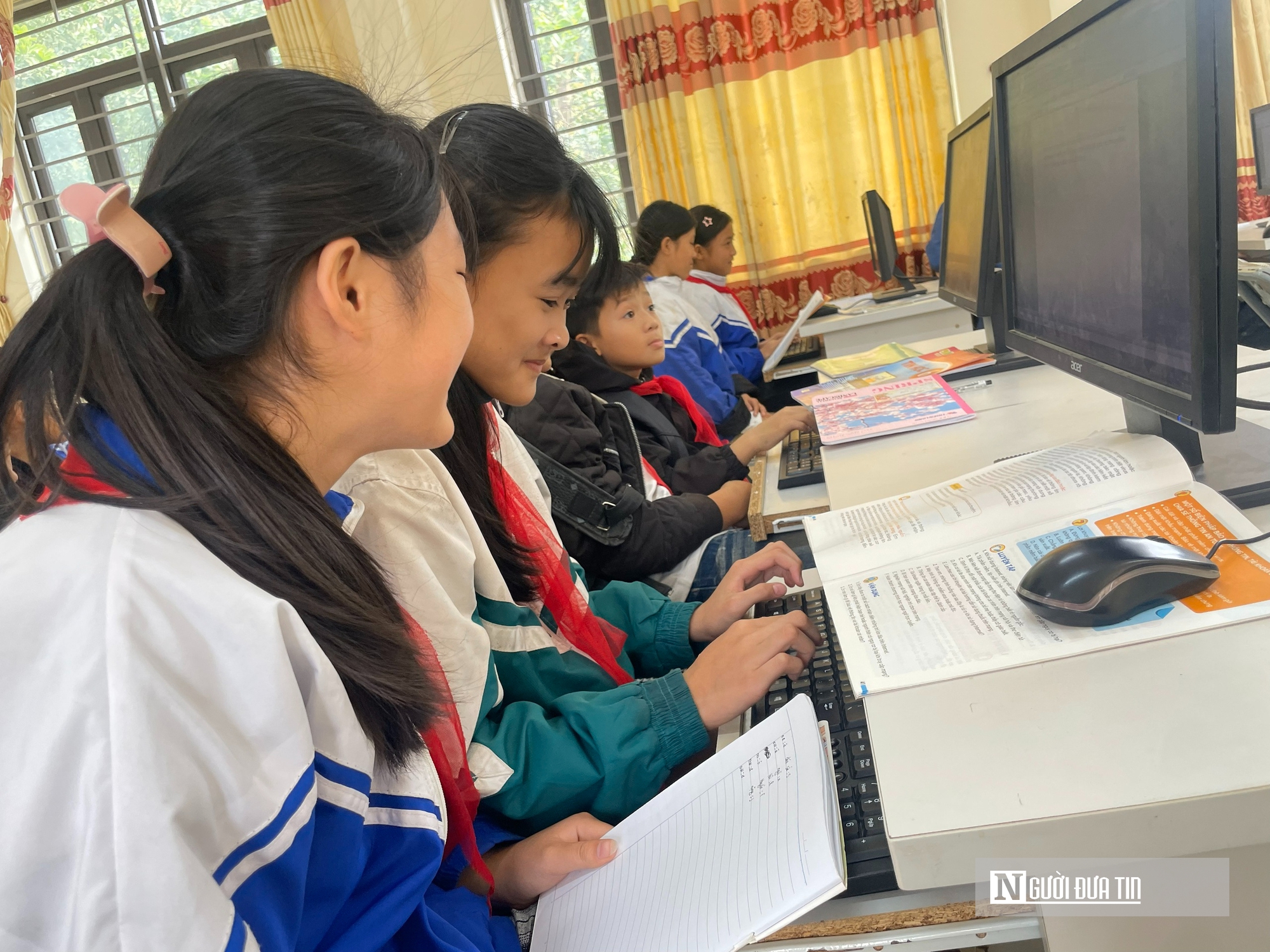 Khi chính sách đến vùng khó (cuối): Học sinh được hỗ trợ chi phí đến trường- Ảnh 6. Khi chính sách đến vùng khó (cuối): Học sinh được hỗ trợ chi phí đến trường- Ảnh 6.