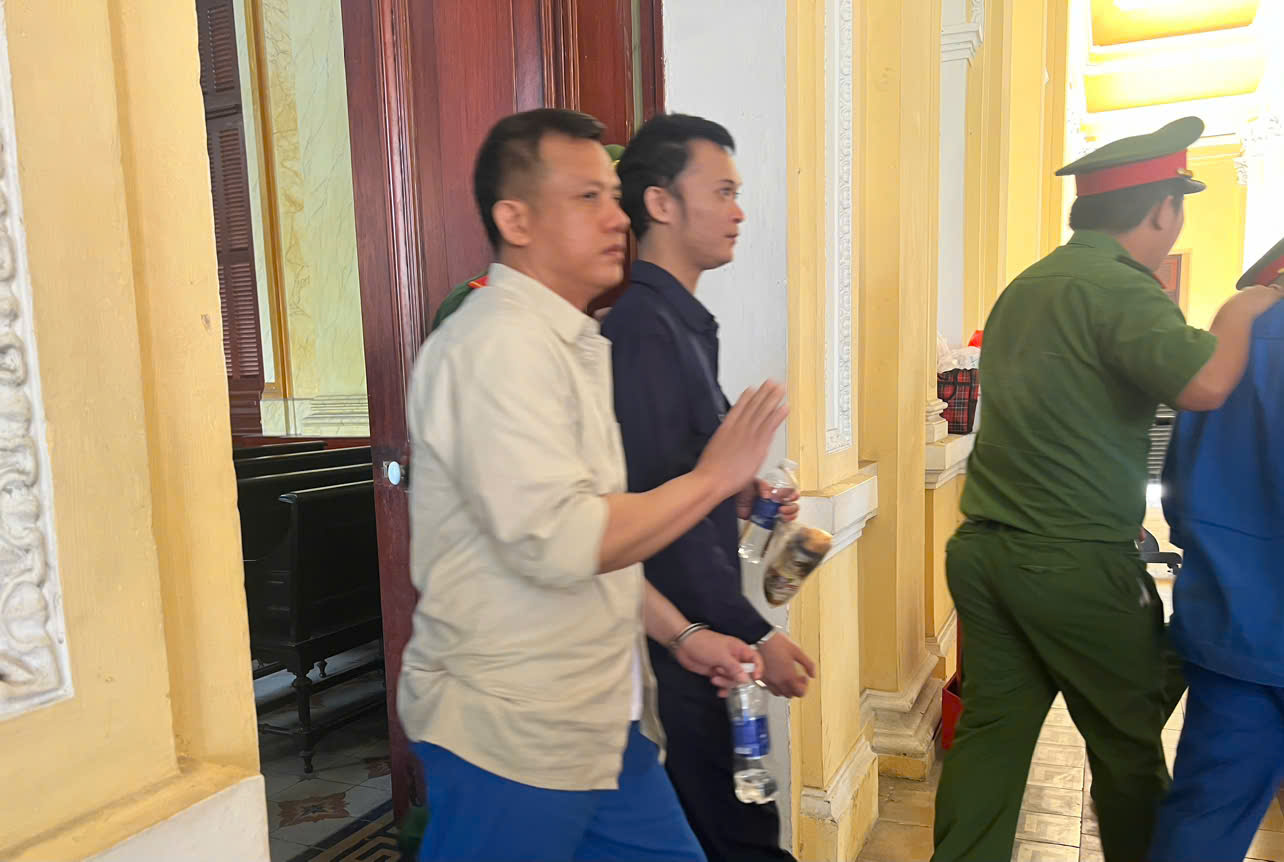 Thủ đoạn của Giám đốc vận chuyển trái phép gần 13.000 tỷ đồng qua biên giới- Ảnh 1.