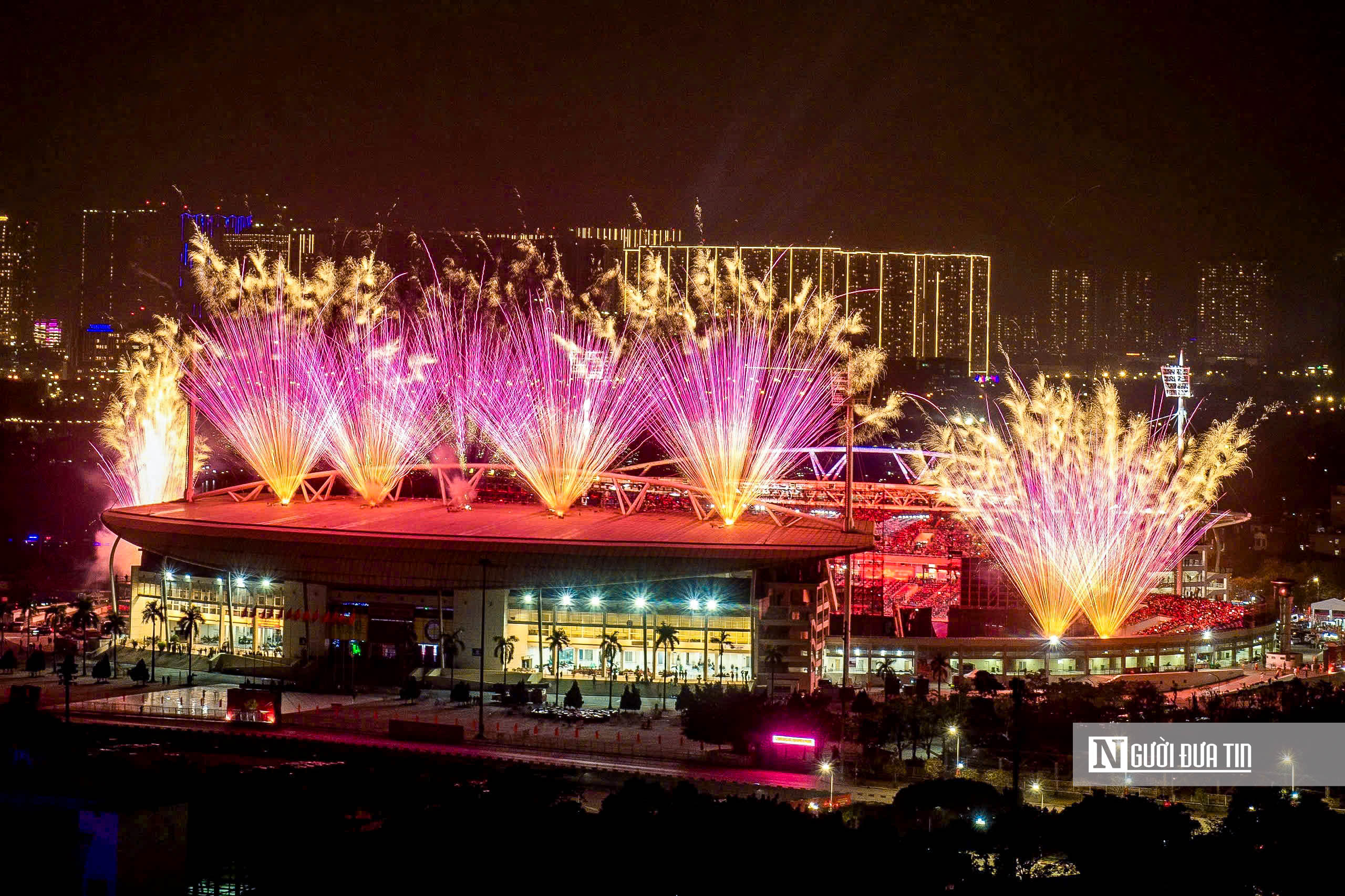 Ph&aacute;o hoa rực rỡ, nghệ thuật thăng hoa mừng th&agrave;nh c&ocirc;ng Đại hội Đảng XIV- Ảnh 22.