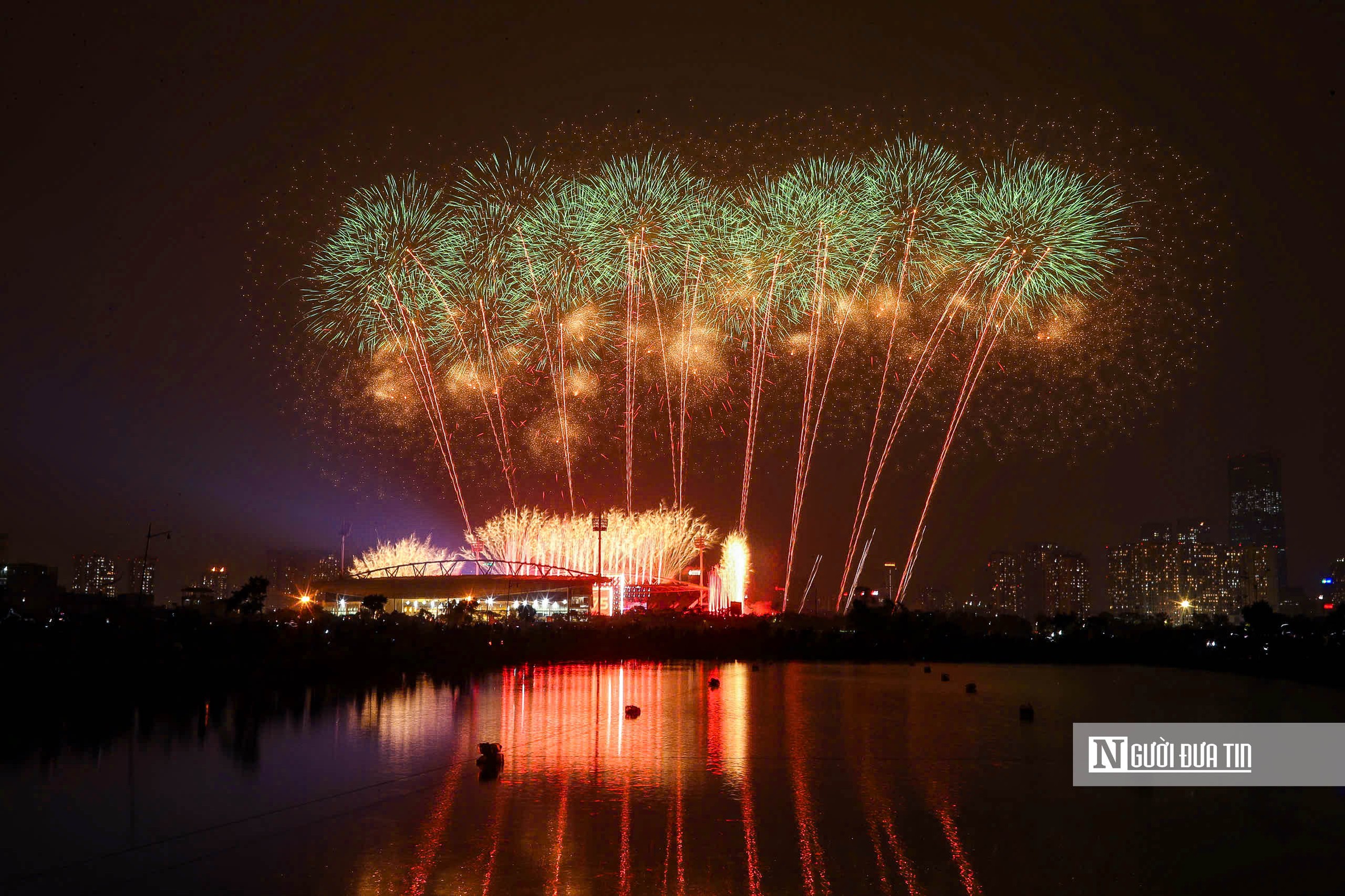 Ph&aacute;o hoa rực rỡ, nghệ thuật thăng hoa mừng th&agrave;nh c&ocirc;ng Đại hội Đảng XIV- Ảnh 21.