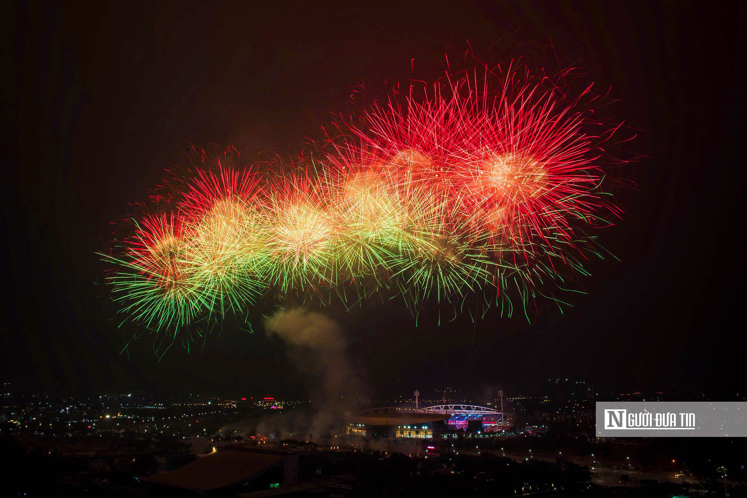 Ph&aacute;o hoa rực rỡ, nghệ thuật thăng hoa mừng th&agrave;nh c&ocirc;ng Đại hội Đảng XIV- Ảnh 27.