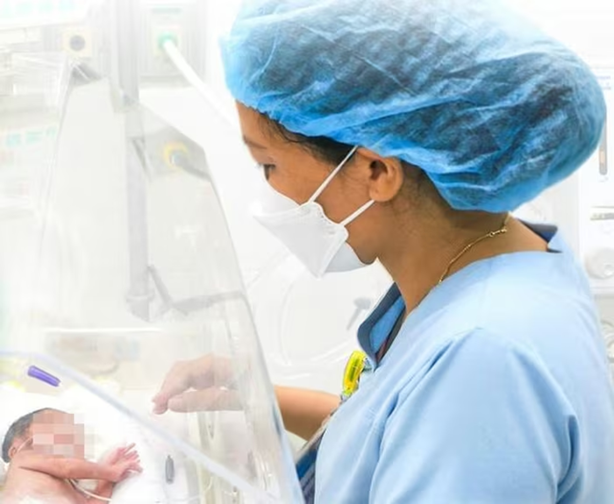 Em bé sinh non 500 gram: Hành trình "chiến binh nhí" giành lại sự sống - Ảnh 1.