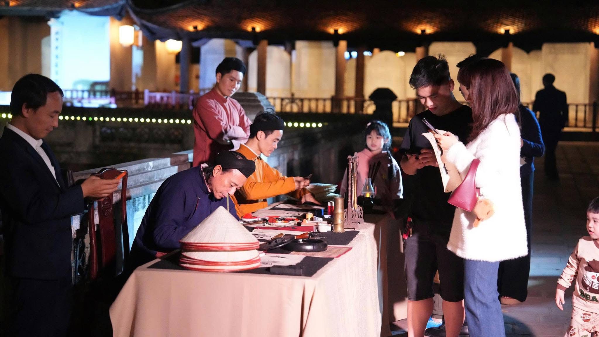 Đánh thức ký ức nghìn năm để níu bước chân lữ khách - Ảnh 1.