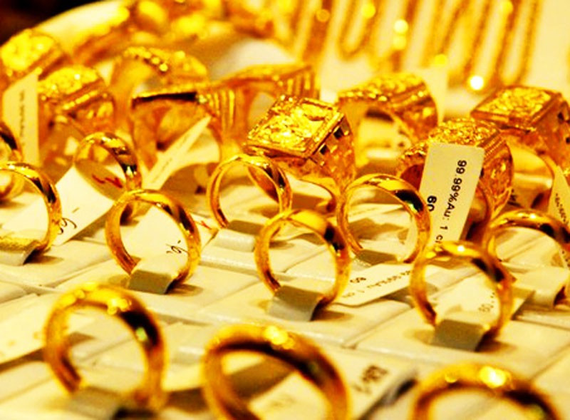 Giá vàng nhẫn tăng ngang bằng giá vàng SJC - Ảnh 1.