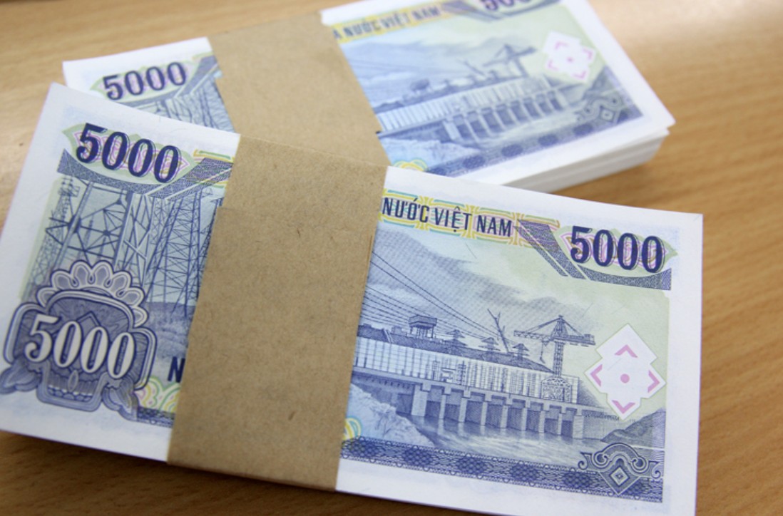 Ngân hàng Nhà nước bác bỏ hoang tin loại bỏ tiền mệnh giá 1.000 và 5.000 đồng- Ảnh 1. Ngân hàng Nhà nước bác bỏ hoang tin loại bỏ tiền mệnh giá 1.000 và 5.000 đồng- Ảnh 1.