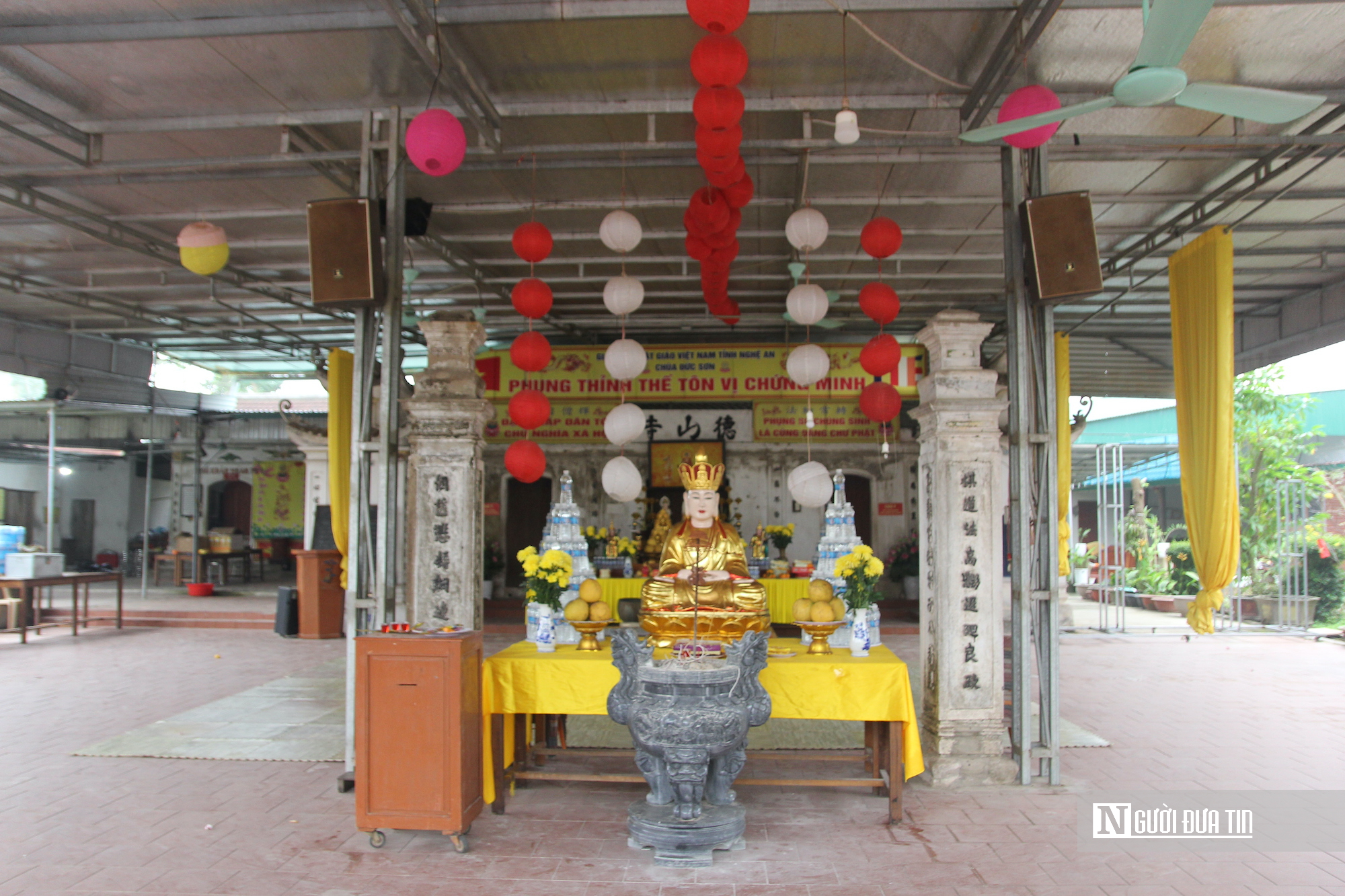 Cận cảnh cụm di tích lưu giữ hơn 200 bản khắc kinh mộc cổ vô cùng độc đáo- Ảnh 1. Cận cảnh cụm di tích lưu giữ hơn 200 bản khắc kinh mộc cổ vô cùng độc đáo- Ảnh 1.