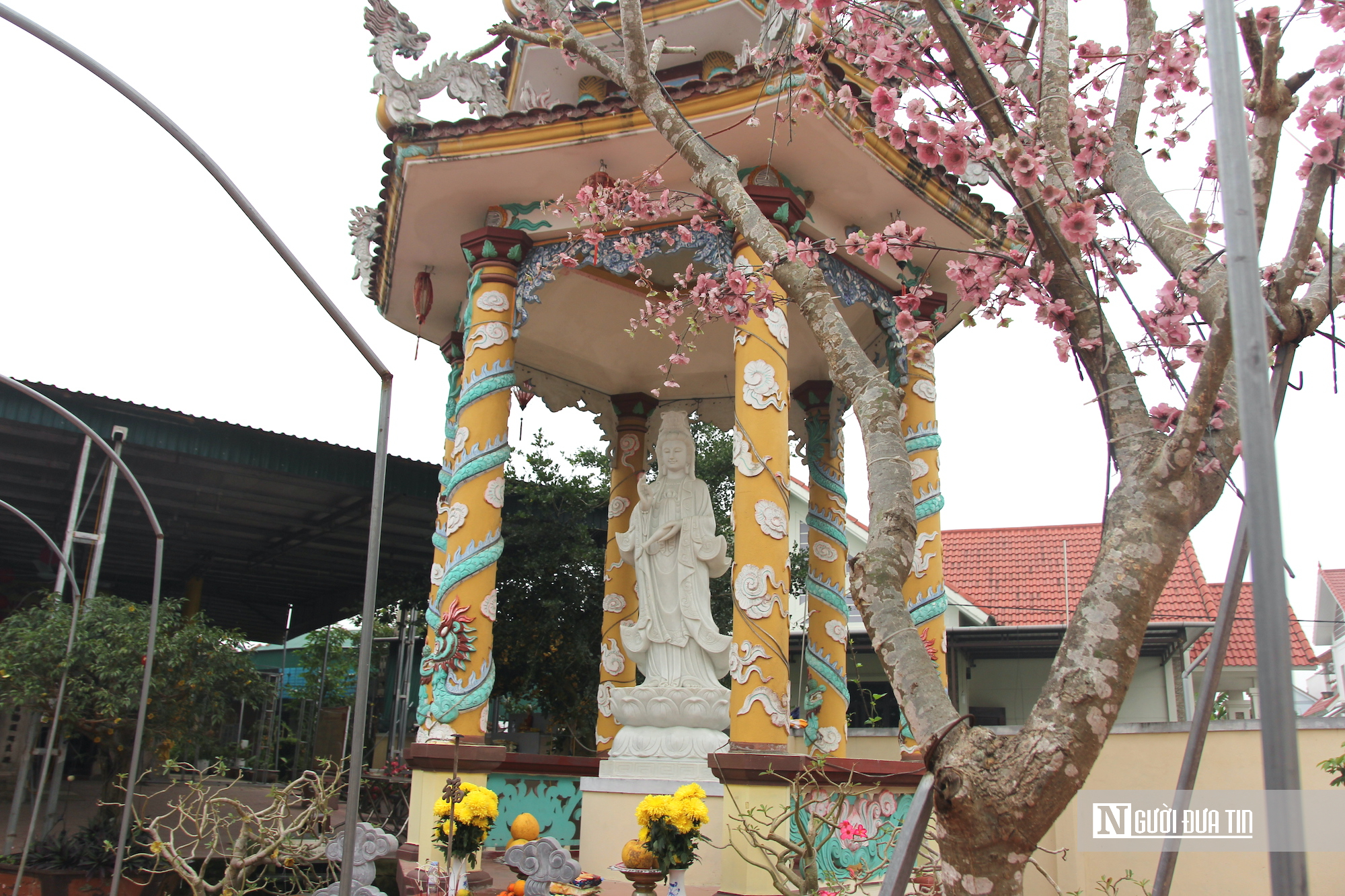 Cận cảnh cụm di tích lưu giữ hơn 200 bản khắc kinh mộc cổ vô cùng độc đáo- Ảnh 2. Cận cảnh cụm di tích lưu giữ hơn 200 bản khắc kinh mộc cổ vô cùng độc đáo- Ảnh 2.