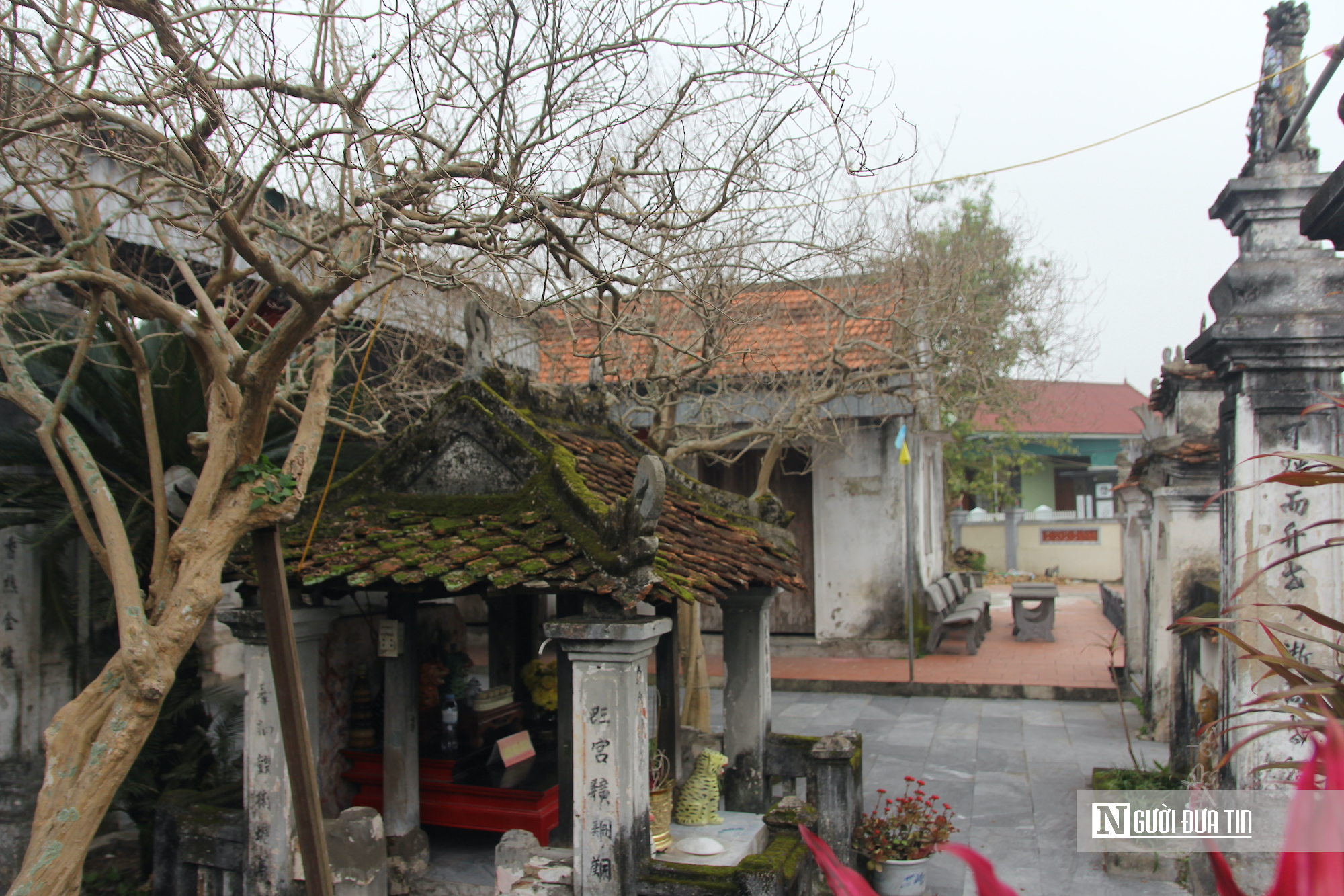 Cận cảnh cụm di tích lưu giữ hơn 200 bản khắc kinh mộc cổ vô cùng độc đáo- Ảnh 8. Cận cảnh cụm di tích lưu giữ hơn 200 bản khắc kinh mộc cổ vô cùng độc đáo- Ảnh 8.