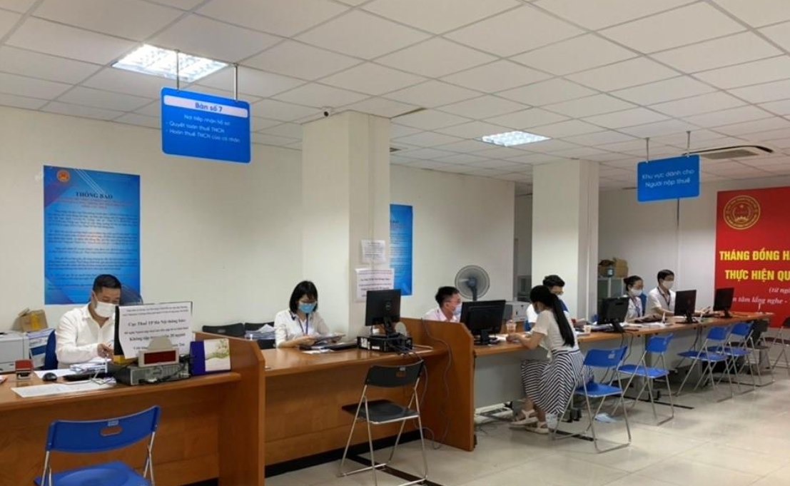 Chính thức bỏ lệ phí môn bài từ 2026: Hộ kinh doanh, doanh nghiệp sắp trút được một gánh nặng quen thuộc - Ảnh 2.