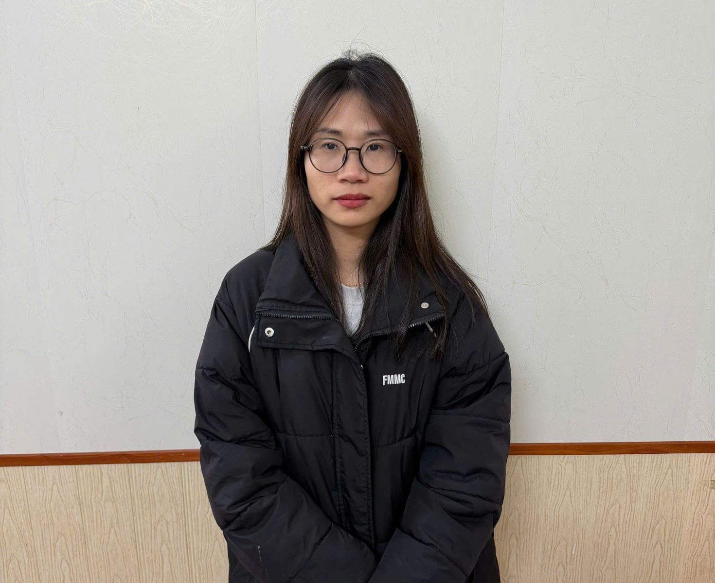 Bắt nữ nhân viên ngân hàng chiếm đoạt 1,3 tỷ đồng của 39 bị hại - Ảnh 1.