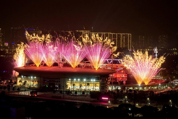 Kh&ocirc;ng cần đợi giao thừa, "vua ph&aacute;o hoa" Sun Group khiến Mỹ Đ&igrave;nh rực s&aacute;ng như lễ hội ph&aacute;o hoa thế giới- Ảnh 7.