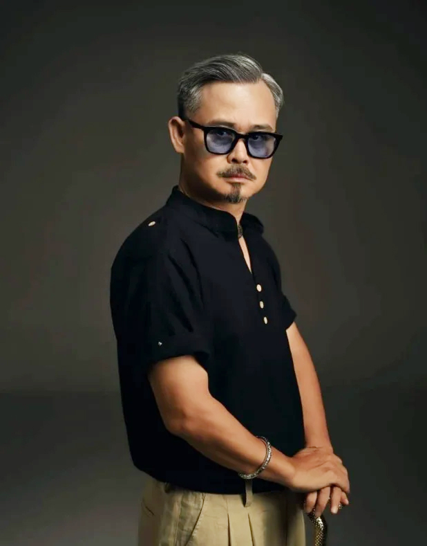 Nam NSƯT l&agrave; "&ocirc;ng tr&ugrave;m phản diện" phim giờ v&agrave;ng VTV, ngo&agrave;i đời l&agrave;m &ocirc;ng chủ qu&aacute;n b&aacute;nh canh nổi tiếng - Ảnh 2.