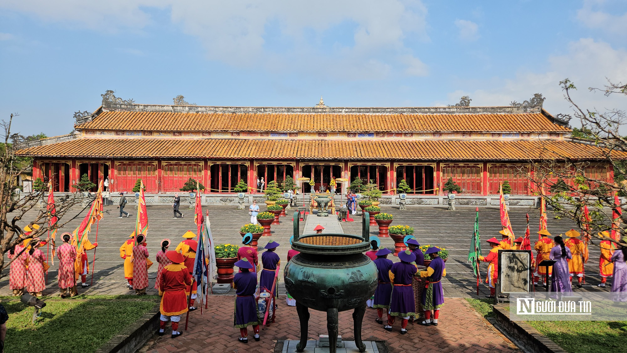 Tết cổ truyền trong Ho&agrave;ng cung Huế xưa v&agrave; nay c&oacute; g&igrave; đặc biệt ?   - Ảnh 2.