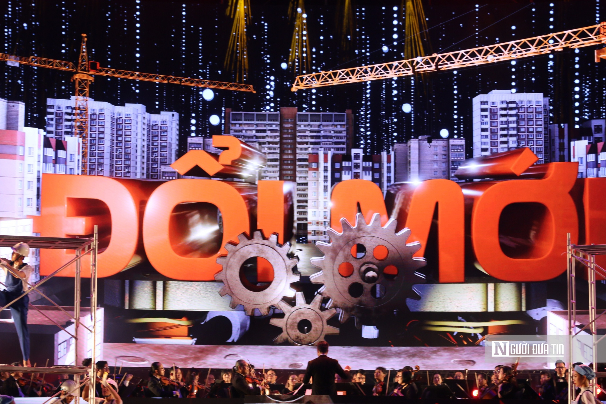 90 phút nghệ thuật đặc biệt tại Tp.HCM thắp lên niềm tin và khát vọng phát triển đất nước- Ảnh 4.