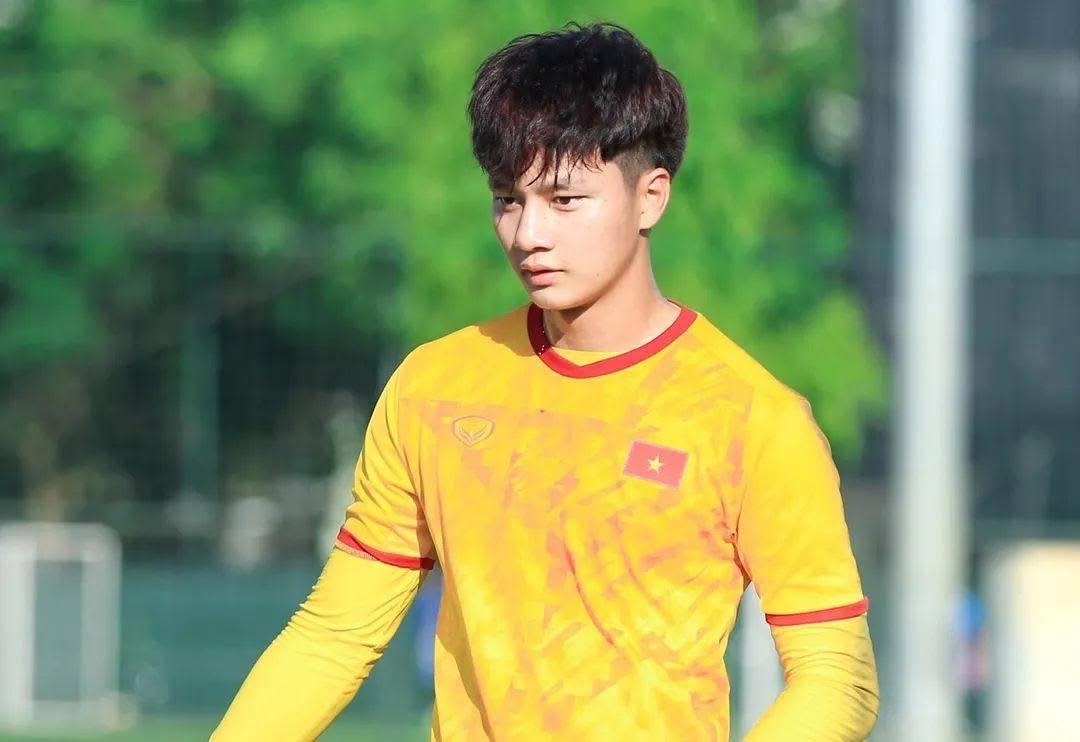 Người hùng của U23 Việt Nam với phong cách đời thường giản dị nhưng sáng bừng- Ảnh 4.