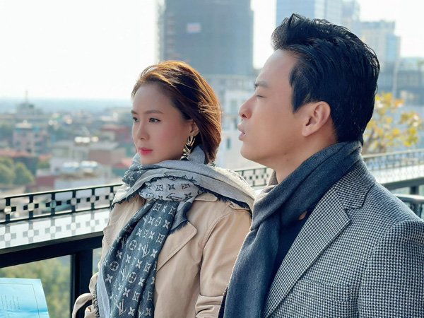 "Cặp đôi vàng" của phim truyền hình gây sốt mạng xã hội khi đăng ảnh hội ngộ sau nhiều năm- Ảnh 4. "Cặp đôi vàng" của phim truyền hình gây sốt mạng xã hội khi đăng ảnh hội ngộ sau nhiều năm- Ảnh 4.