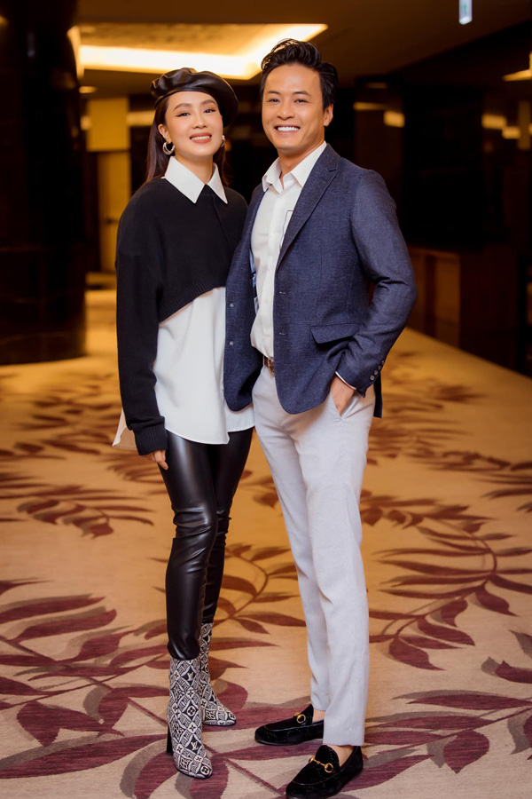 "Cặp đôi vàng" của phim truyền hình gây sốt mạng xã hội khi đăng ảnh hội ngộ sau nhiều năm- Ảnh 6. "Cặp đôi vàng" của phim truyền hình gây sốt mạng xã hội khi đăng ảnh hội ngộ sau nhiều năm- Ảnh 6.