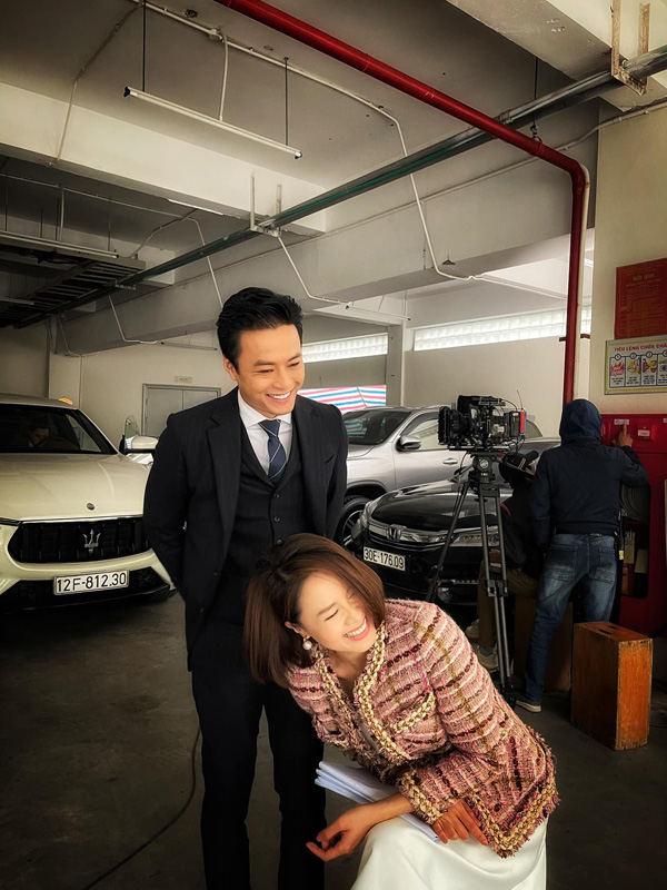 "Cặp đôi vàng" của phim truyền hình gây sốt mạng xã hội khi đăng ảnh hội ngộ sau nhiều năm- Ảnh 10. "Cặp đôi vàng" của phim truyền hình gây sốt mạng xã hội khi đăng ảnh hội ngộ sau nhiều năm- Ảnh 10.