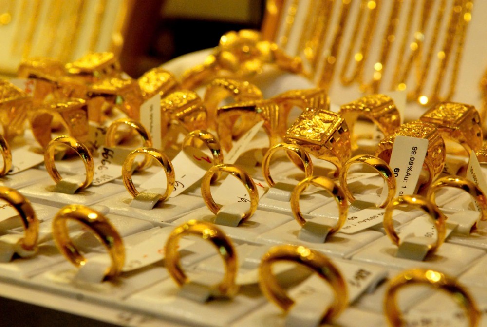 Giá vàng hôm nay 25/1: Chốt phiên cuối tuần, người mua vàng lãi gần 12 triệu đồng/lượng- Ảnh 1.