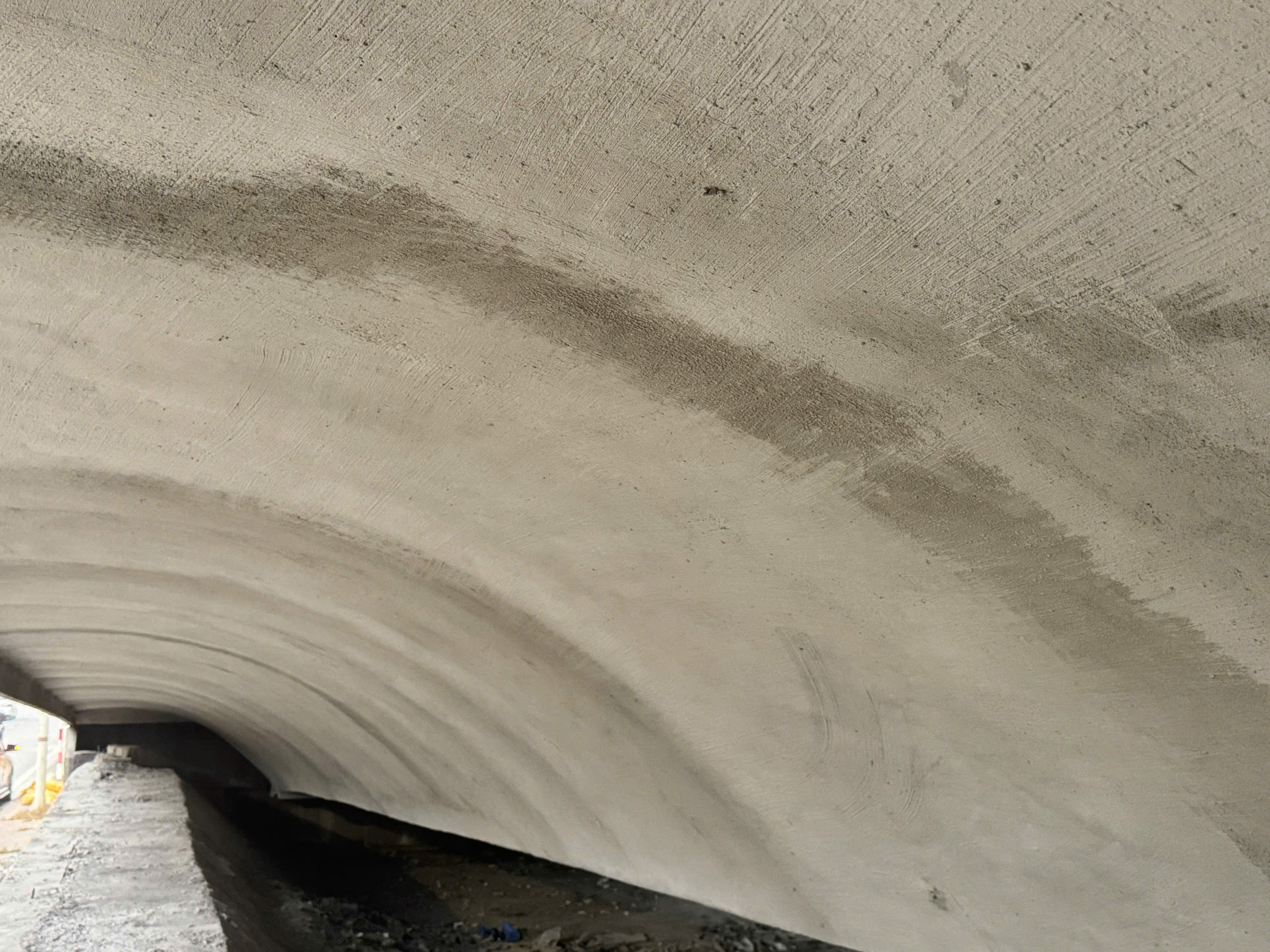 Hoàn thiện công tác sửa chữa đường dẫn cầu Vĩnh Tuy sau sự cố cháy bãi xe- Ảnh 12.