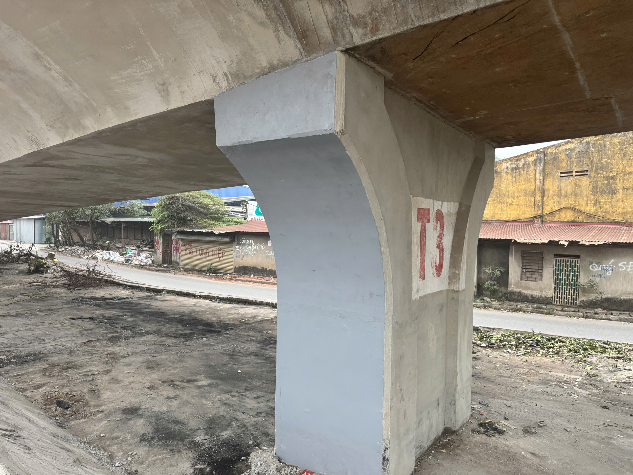 Hoàn thiện công tác sửa chữa đường dẫn cầu Vĩnh Tuy sau sự cố cháy bãi xe- Ảnh 14.