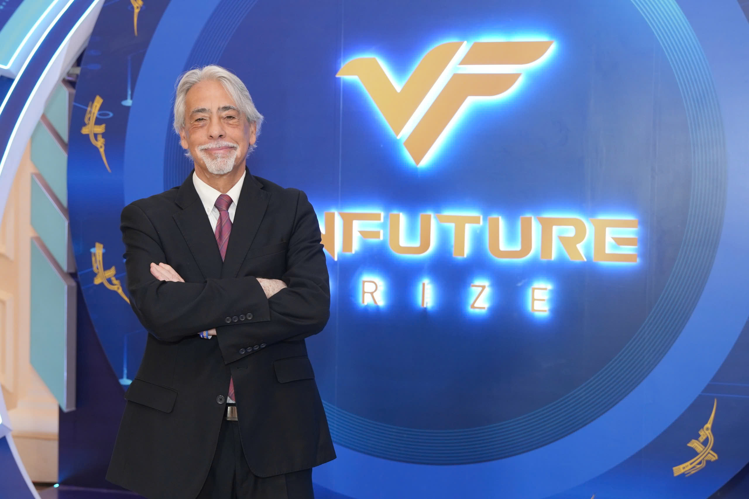 Nhà khoa học quốc tế tiết lộ “hậu trường” đề cử cho giải thưởng triệu đô của tỷ phú Phạm Nhật Vượng - Ảnh 2.