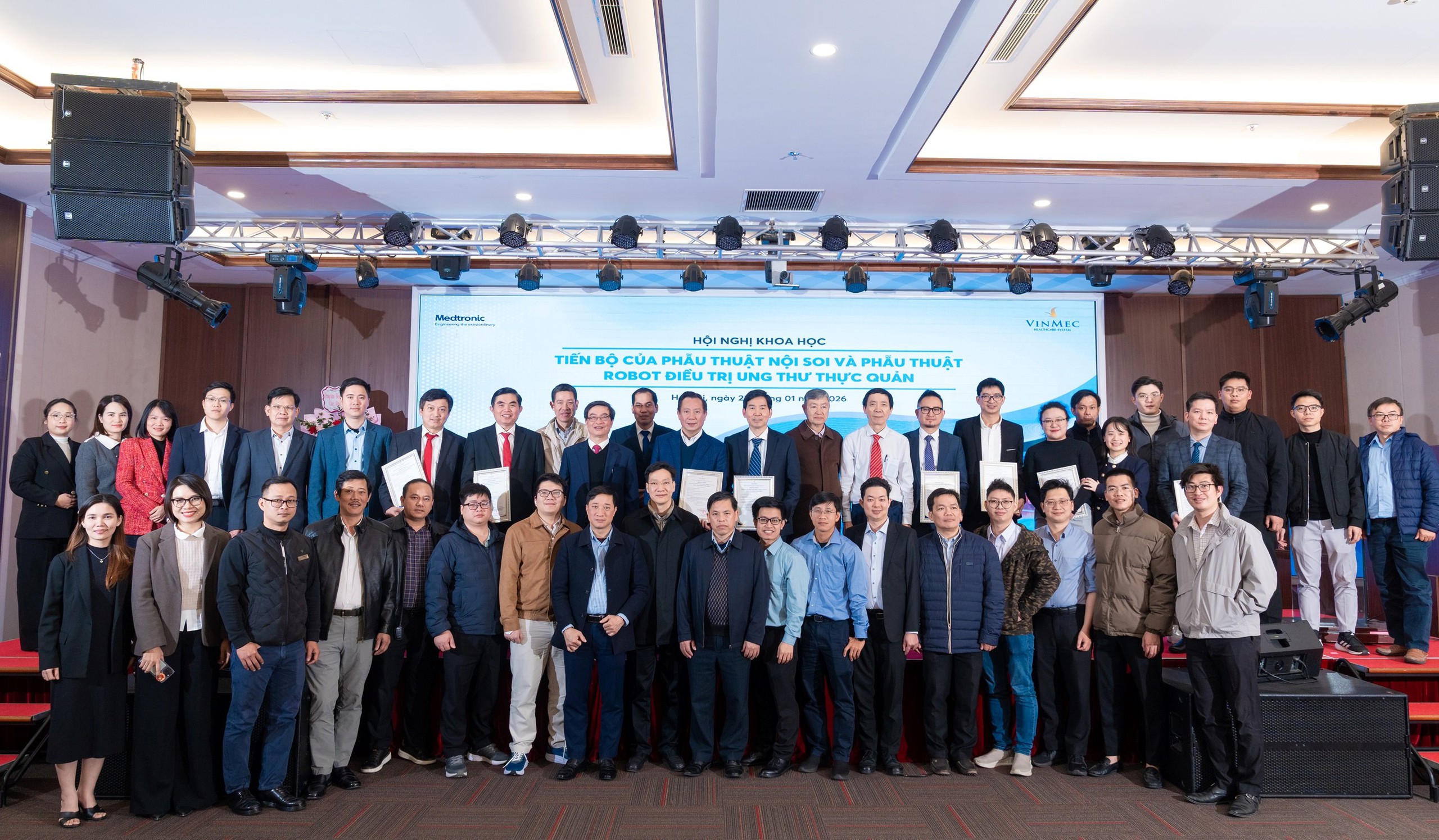 Tiến bộ trong phẫu thuật nội soi và robot mở ra cơ hội sống chất lượng hơn cho bệnh nhân ung thư thực quản - Ảnh 3.