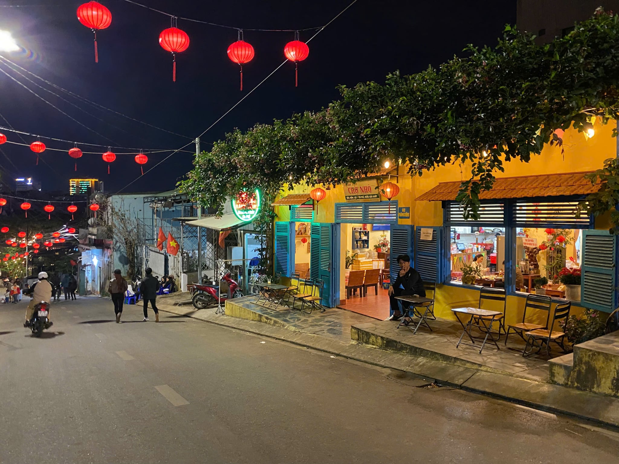 Phố đêm chợ nhỏ Pleiku - Ảnh 3.