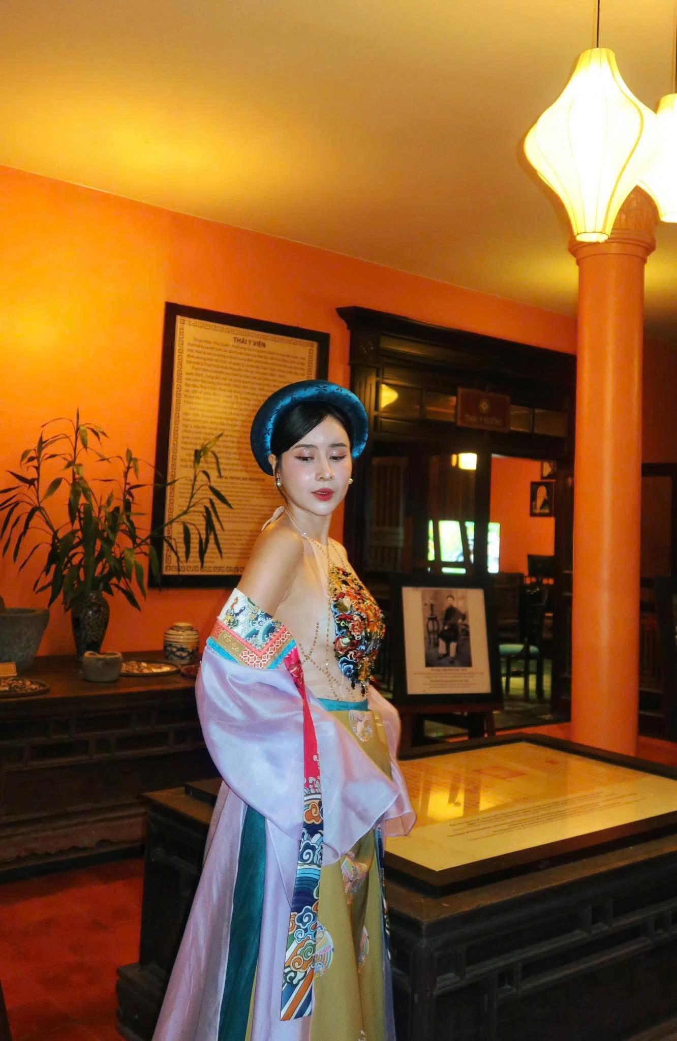 Ca sĩ Lưu Hương Giang khoe sắc vóc mặn mà ở tuổi 43 - Ảnh 6.