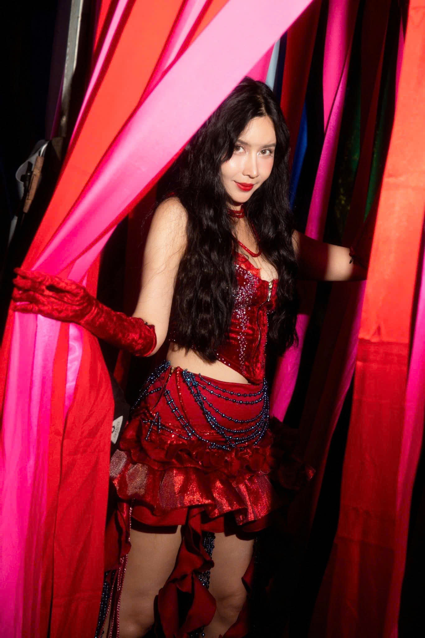 Ca sĩ Lưu Hương Giang khoe sắc vóc mặn mà ở tuổi 43 - Ảnh 7.