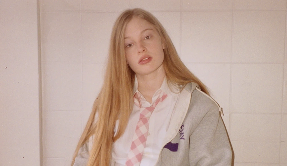 Con gái tỷ phú giàu nhất thế giới: Từ "đóa hồng đen" 1000 tỷ viết đơn từ bỏ cha ra đường mưu sinh - Ảnh 1.