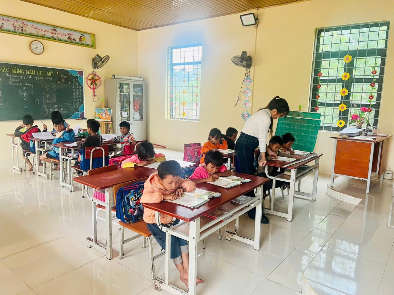 Những mái nhà kiên cố giữa đại ngàn trường sơn: Tấm khiên phòng chống thiên tai- Ảnh 4.