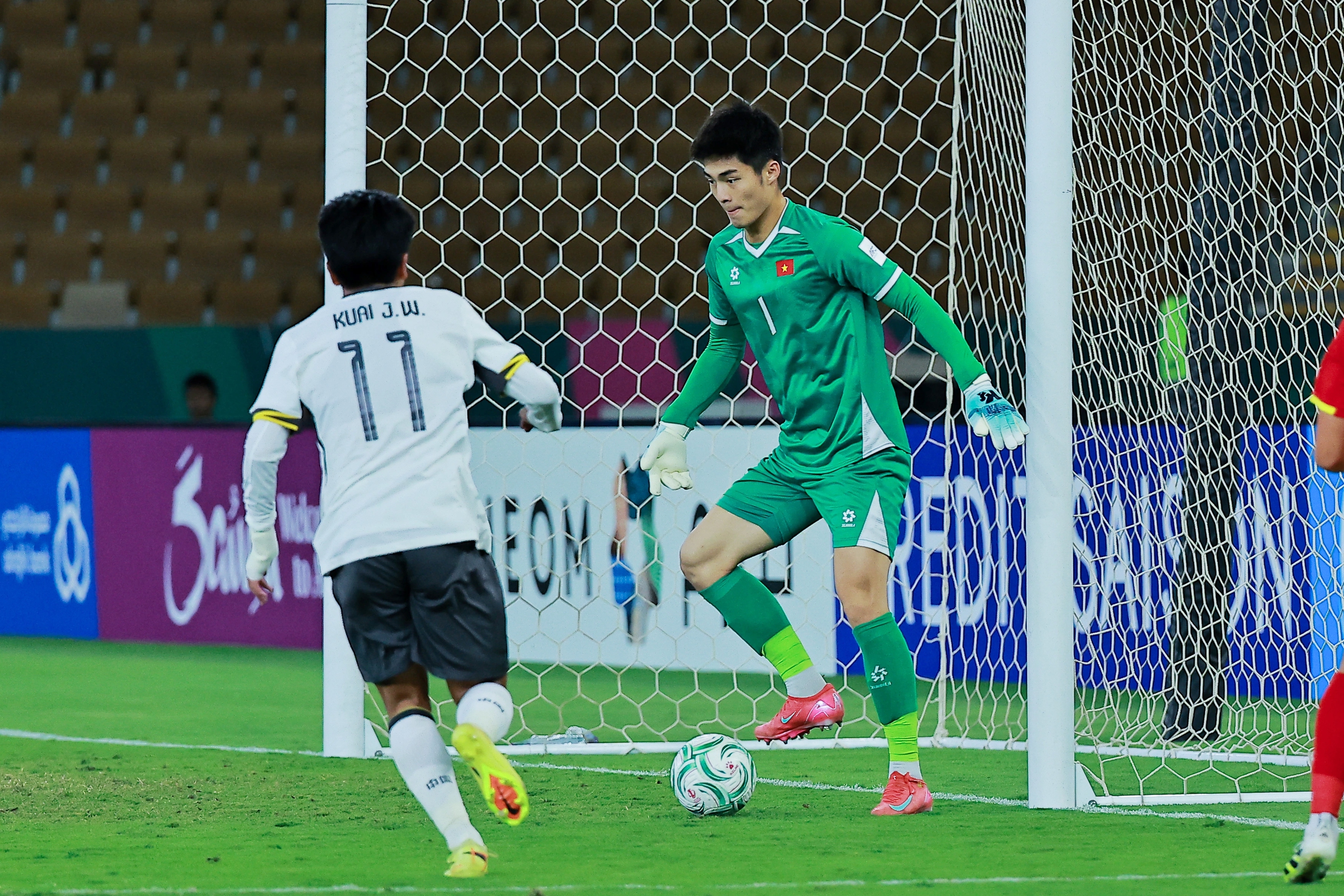 Tài sản đáng giá nhất sau cú "đổi đời" ngoạn mục của thủ môn Trung Kiên - Ảnh 5.