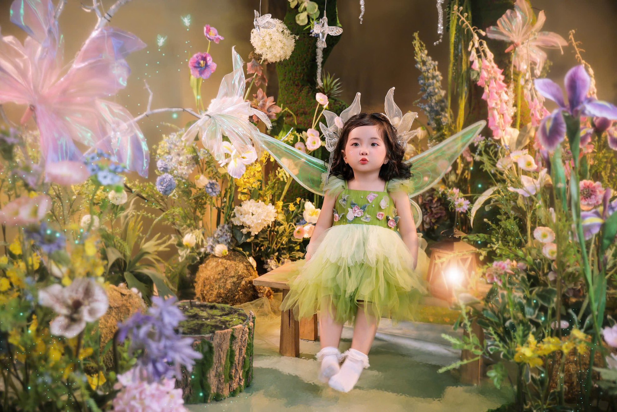 Con gái út nhà Khánh Thi - Phan Hiển "đốn tim" khán giả vẻ ngoài xinh xắn, đáng yêu như thiên thần  - Ảnh 3.