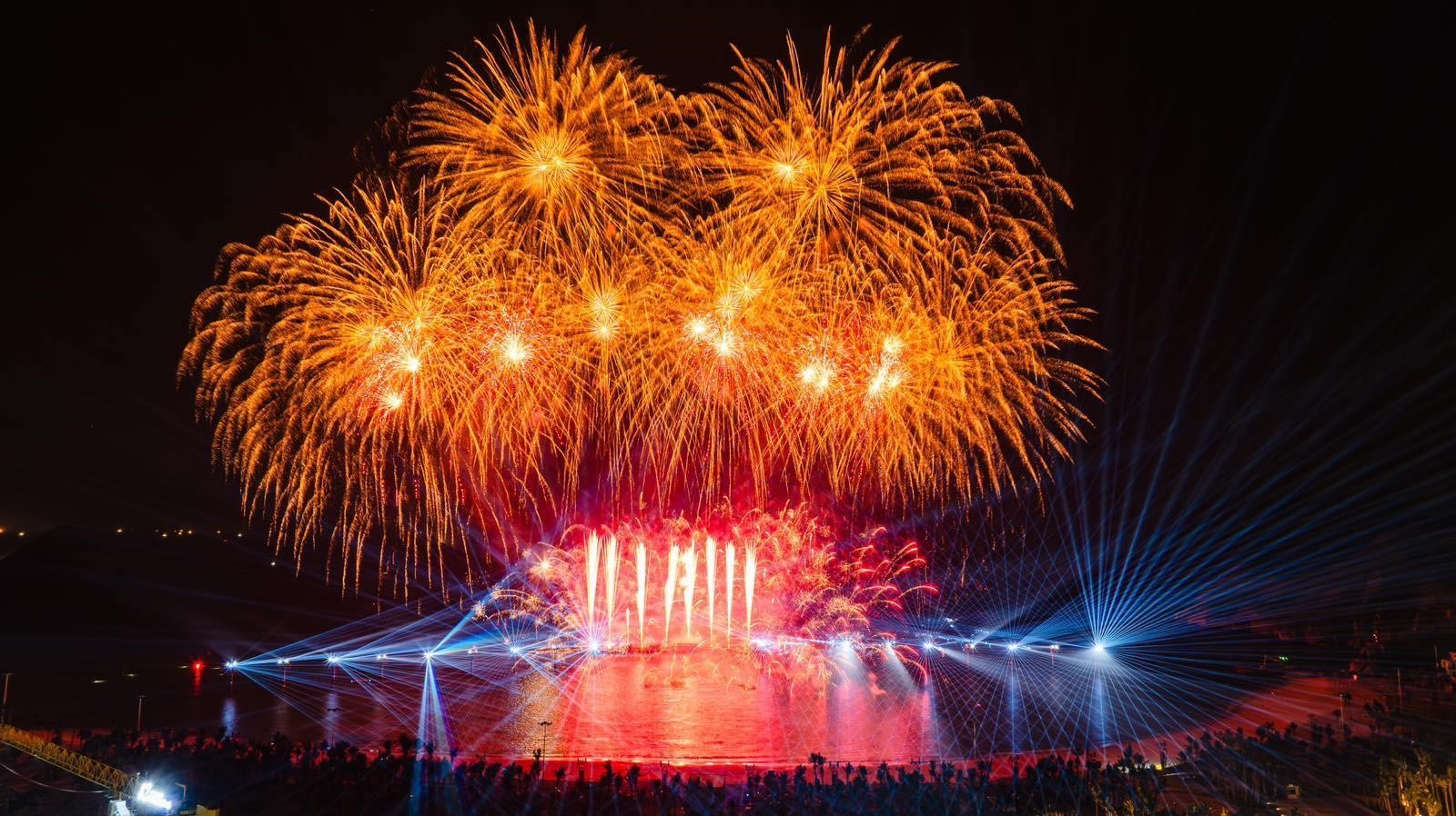 Từ “đảo pháo hoa” 365 ngày, “thành phố pháo hoa” không ngủ đến đại nhạc hội pháo hoa tại Hà Nội và dấu ấn Sun Group - Ảnh 3.