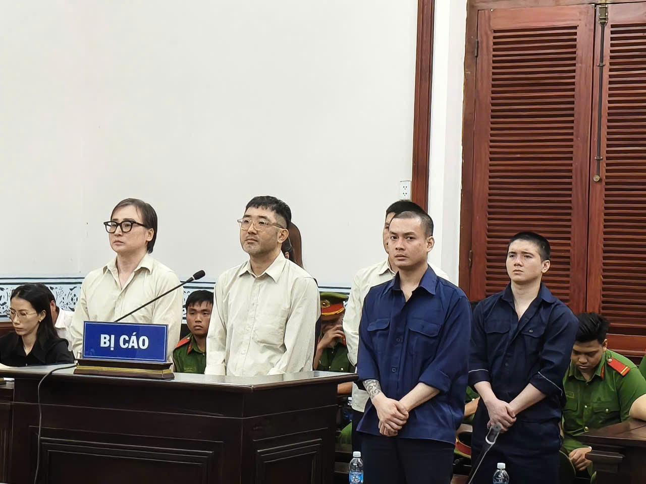 Chiêu “né” cơ quan chức năng của nhóm môi giới bán dâm - Ảnh 1.