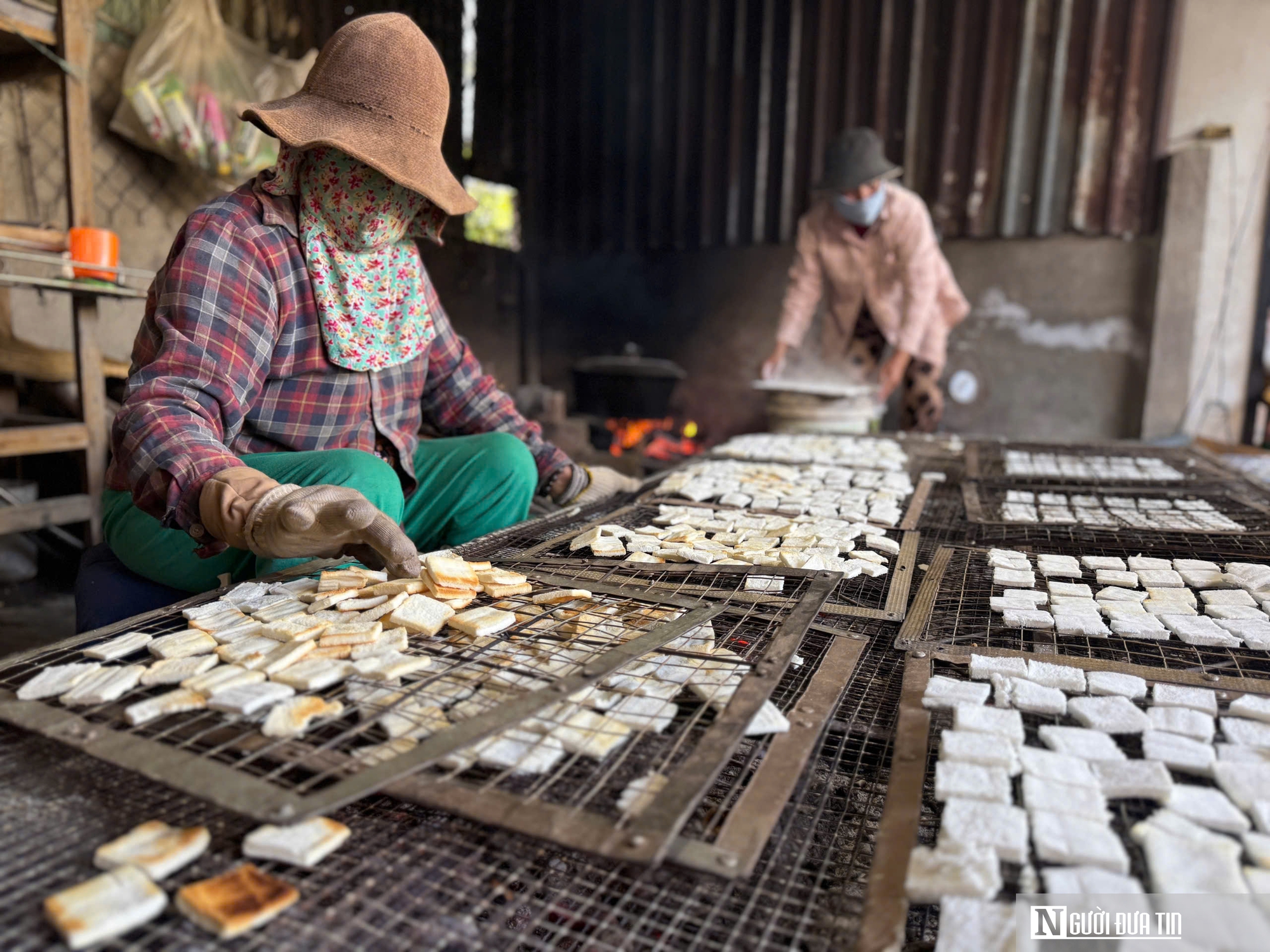 Giữ "hồn cốt" làng nghề truyền thống, "khoác áo mới" cho hương vị Tết xưa Đà Nẵng- Ảnh 2.