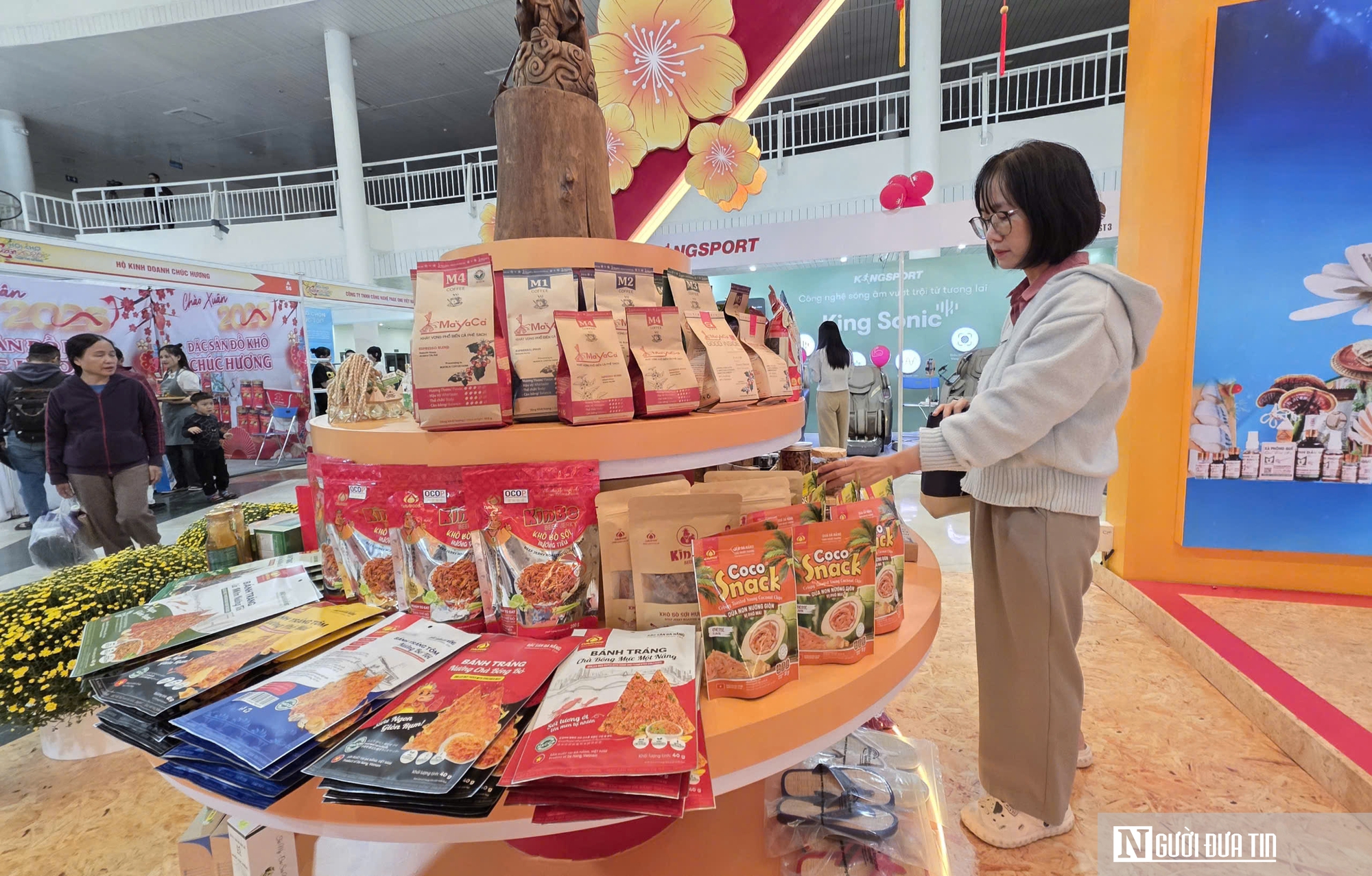 Giữ "hồn cốt" làng nghề truyền thống, "khoác áo mới" cho hương vị Tết xưa Đà Nẵng- Ảnh 5.