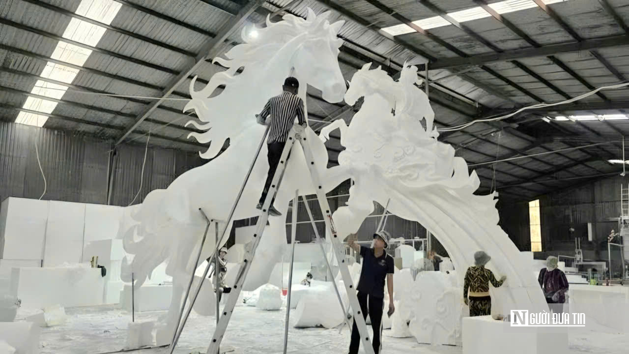 Xưởng linh vật ngựa tất bật vào vụ Tết Bính Ngọ 2026 tại Đồng Nai - Ảnh 2.