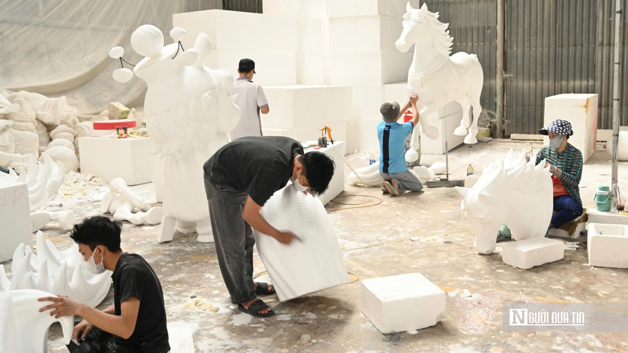 Xưởng linh vật ngựa tất bật vào vụ Tết Bính Ngọ 2026 tại Đồng Nai - Ảnh 11.