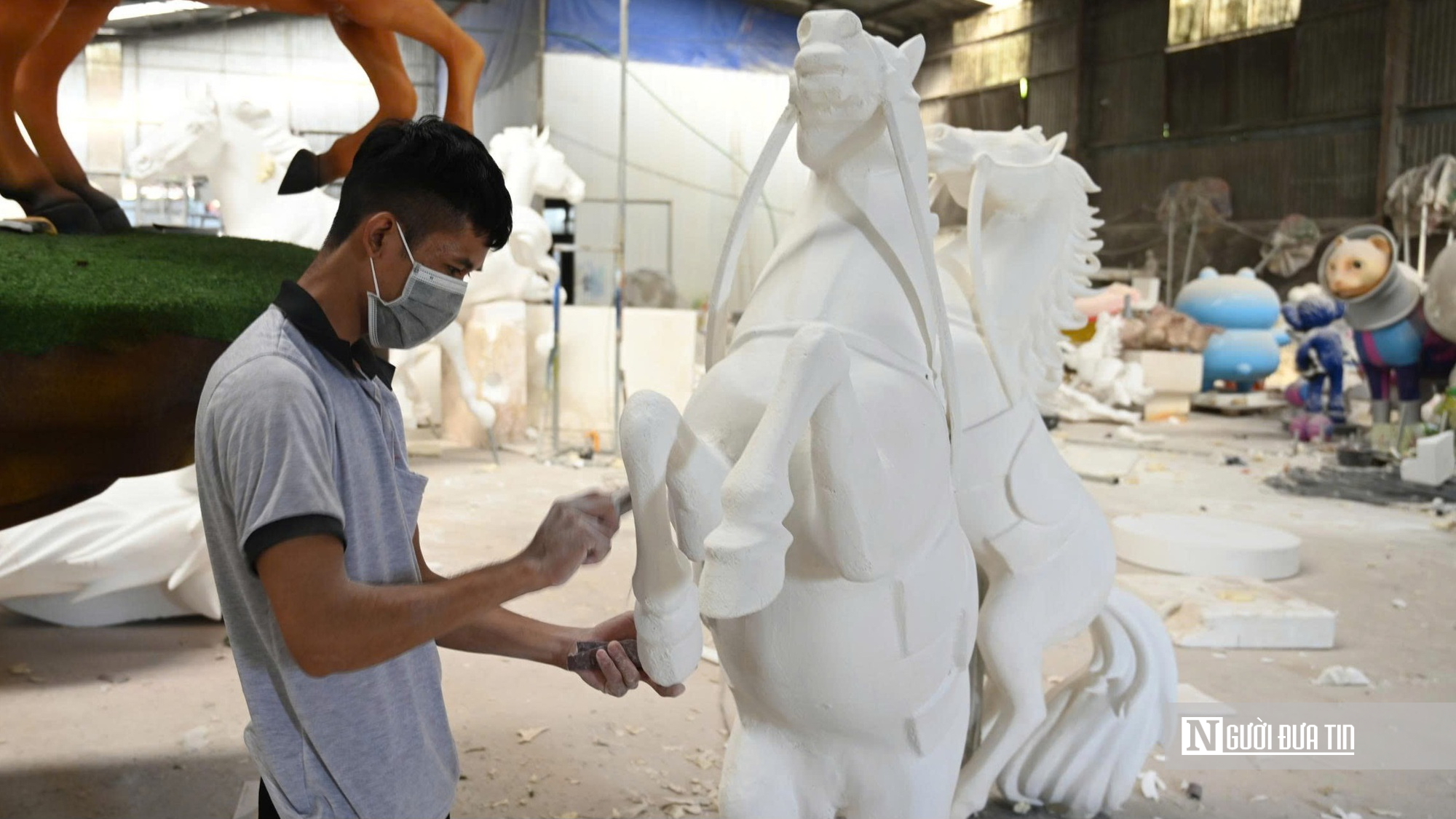 Xưởng linh vật ngựa tất bật vào vụ Tết Bính Ngọ 2026 tại Đồng Nai - Ảnh 17.