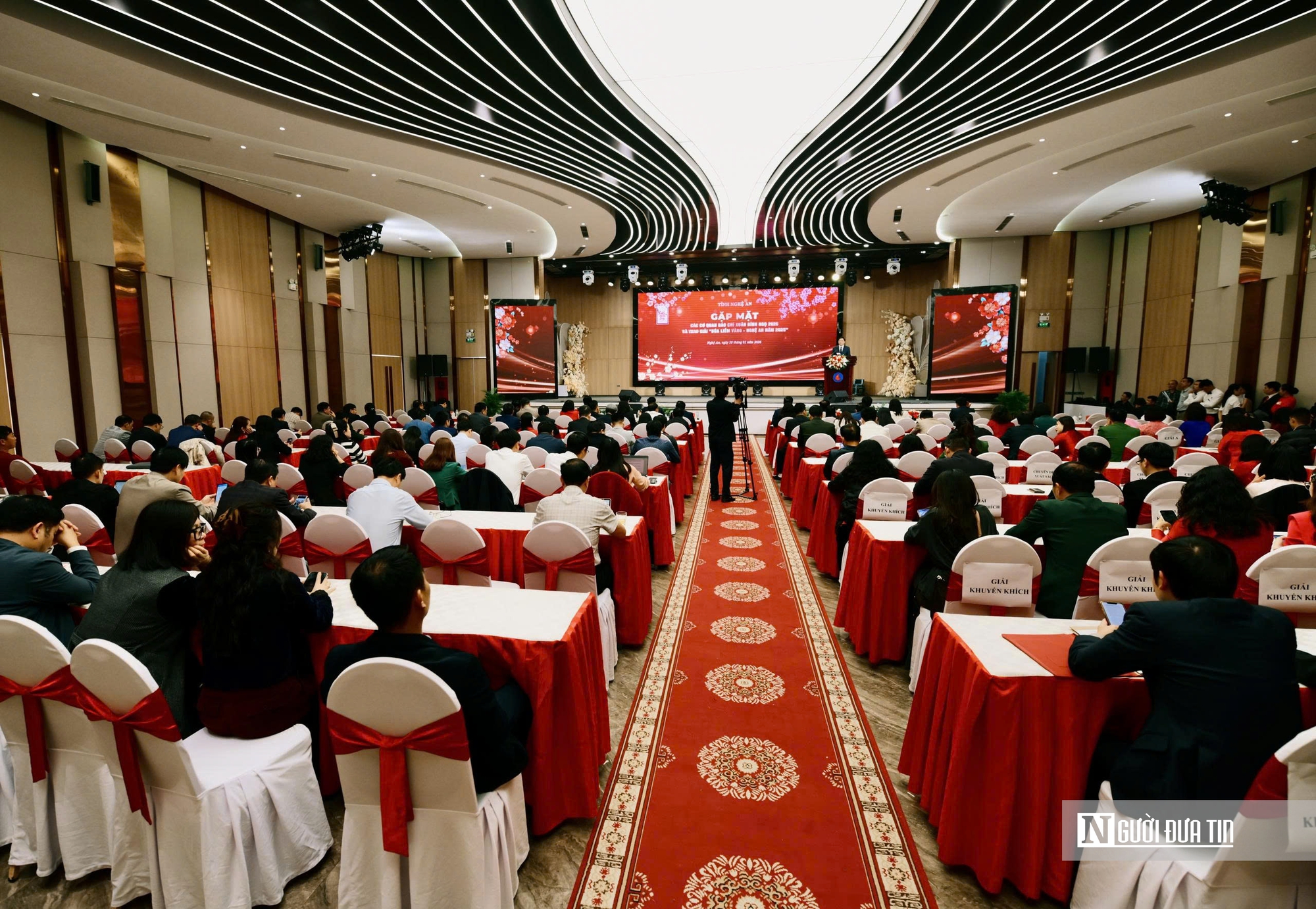 Ph&oacute;ng vi&ecirc;n Đời sống v&agrave; Ph&aacute;p luật đạt giải b&aacute;o ch&iacute; B&uacute;a liềm v&agrave;ng Nghệ An- Ảnh 1.