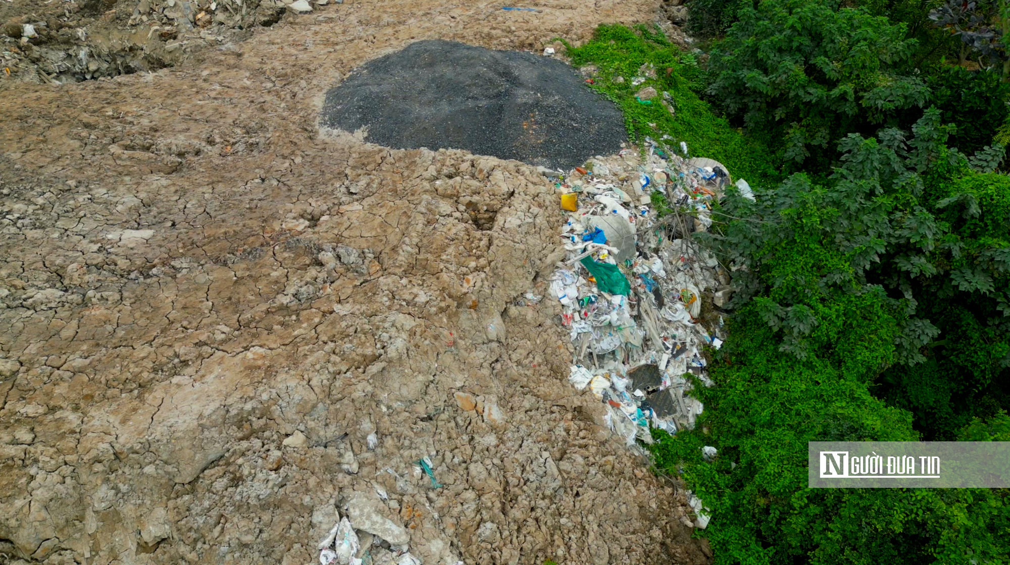 Cận cảnh 7 triệu kg chất thải khiến 4 đối tượng bị Công an Hà Nội khởi tố- Ảnh 2.