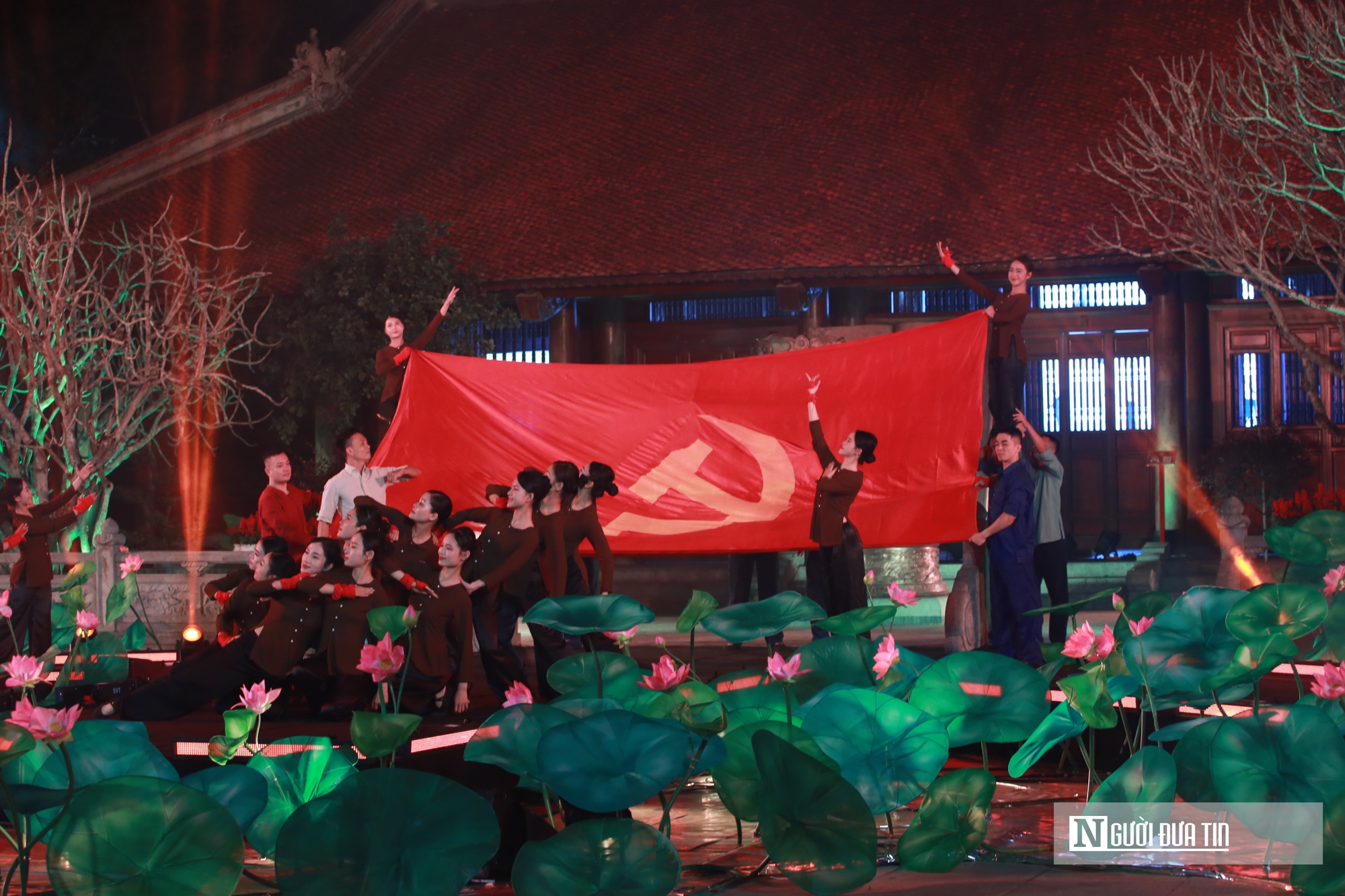 X&uacute;c động cầu truyền h&igrave;nh &ldquo;Hai tay x&acirc;y dựng một sơn h&agrave;&rdquo; kỷ niệm 85 năm ng&agrave;y B&aacute;c Hồ về nước- Ảnh 4.