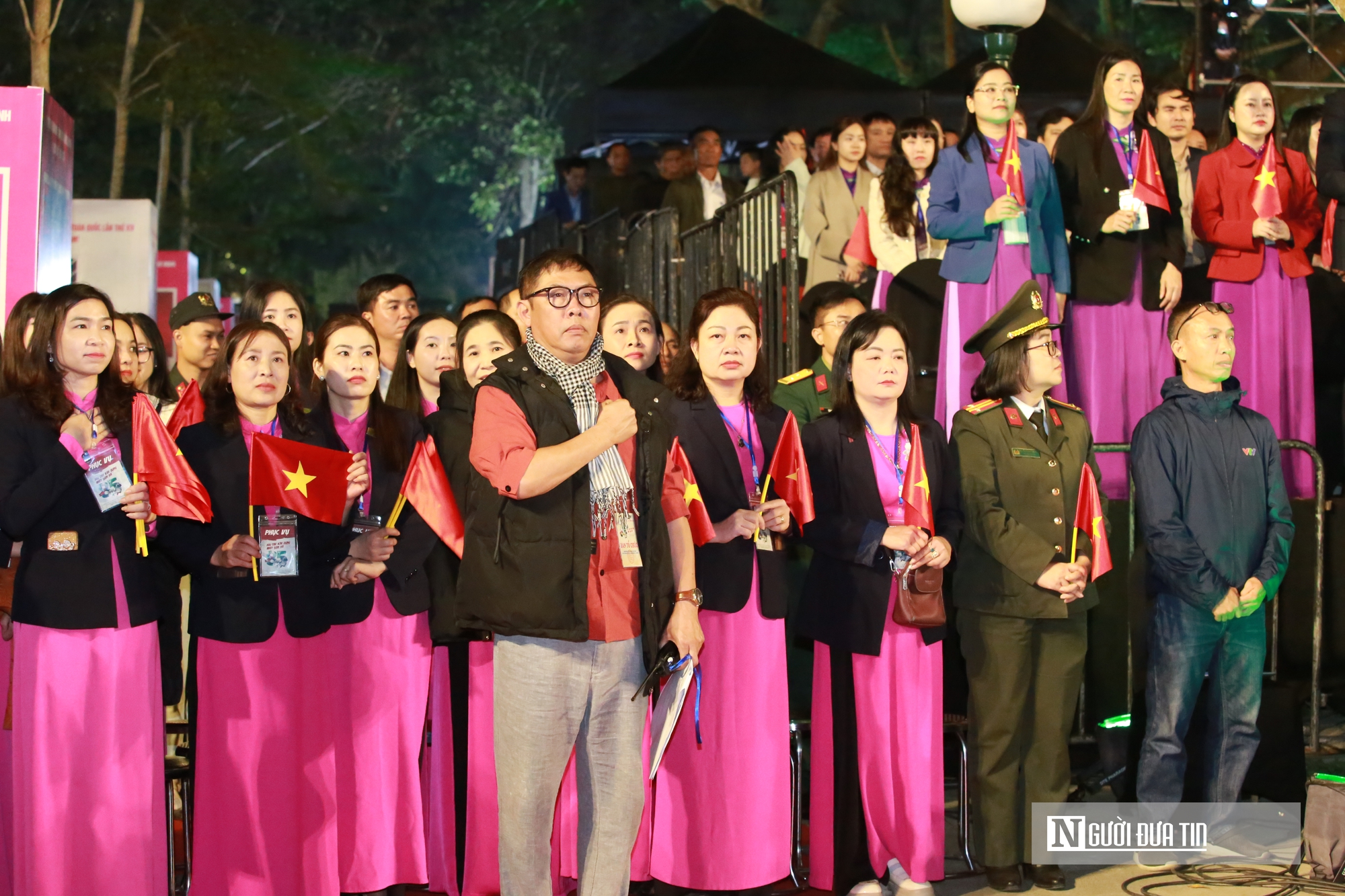 X&uacute;c động cầu truyền h&igrave;nh &ldquo;Hai tay x&acirc;y dựng một sơn h&agrave;&rdquo; kỷ niệm 85 năm ng&agrave;y B&aacute;c Hồ về nước- Ảnh 11.