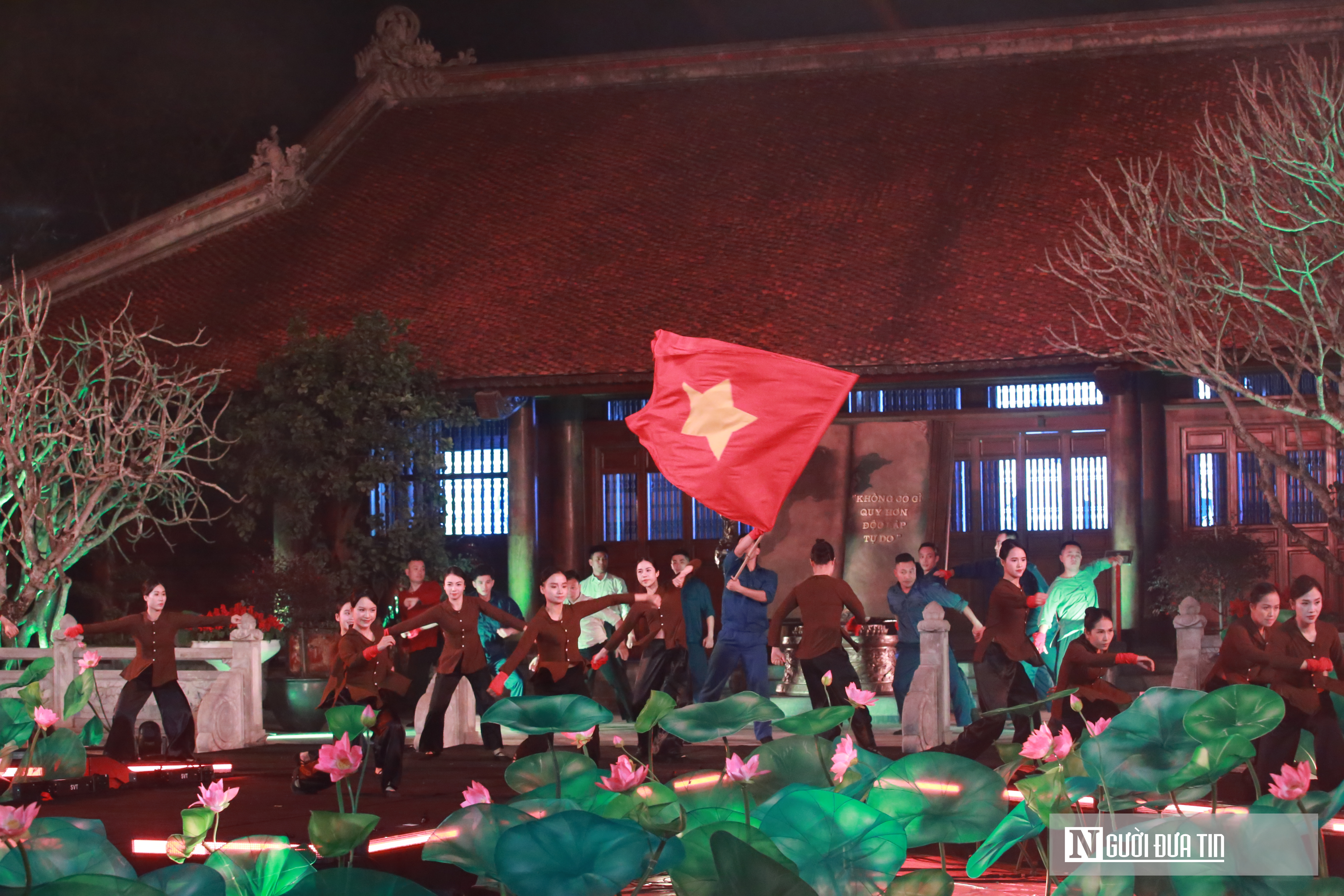 X&uacute;c động cầu truyền h&igrave;nh &ldquo;Hai tay x&acirc;y dựng một sơn h&agrave;&rdquo; kỷ niệm 85 năm ng&agrave;y B&aacute;c Hồ về nước- Ảnh 3.